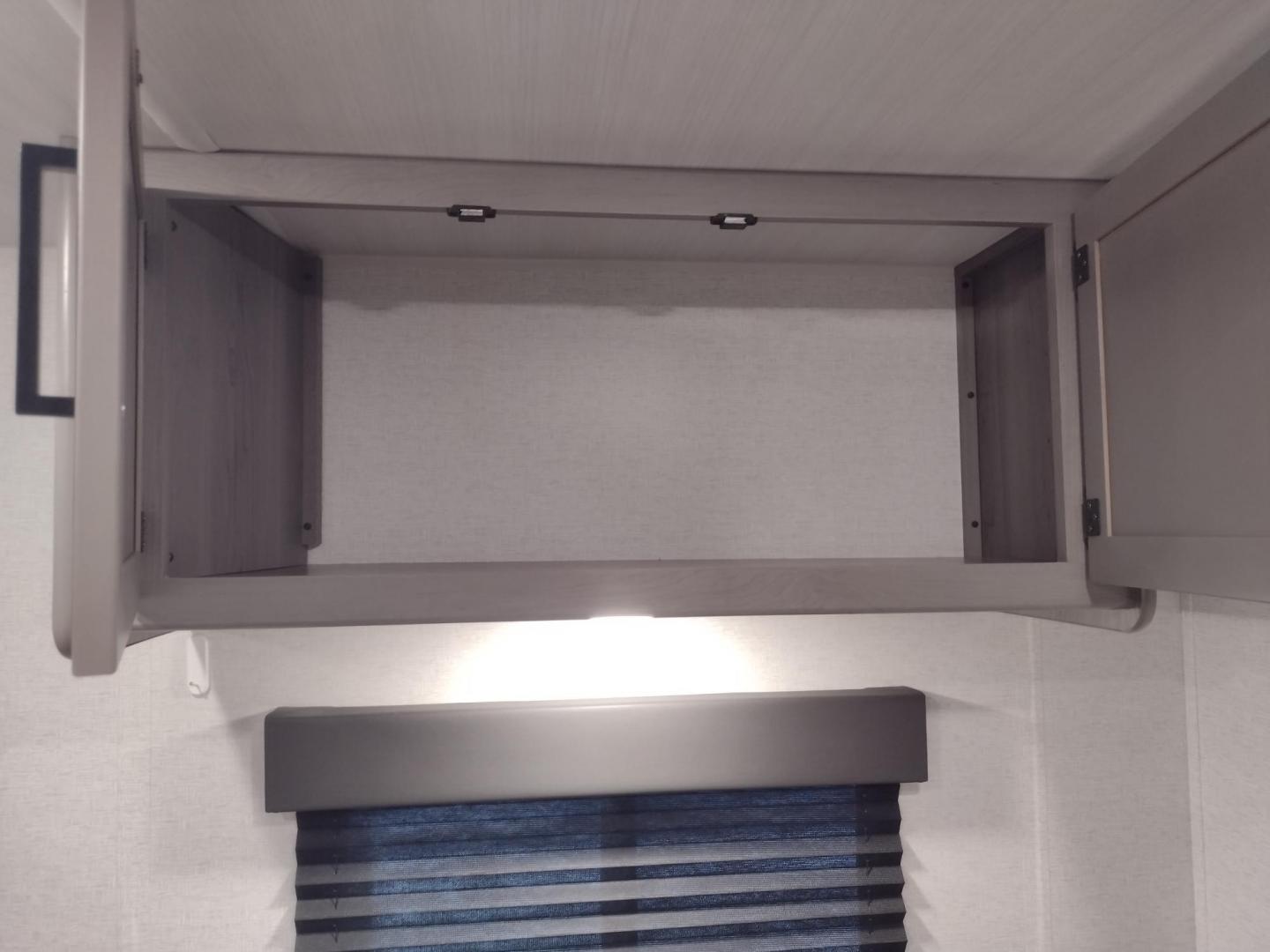 2024 WHITE/BLACK /TAN Keystone HIDEOUT 178RB 178RB (4YDTH1G14RW) , located at 17760 Hwy 62, Morris, OK, 74445, 35.609104, -95.877060 - GET IT WHILE YOU CAN! 2024 KEYSTONE HIDEOUT 178RB 20.5FT ****CLEAN TITLE**** OVERALL WITH 10FT POWER AWNING. IN THE FRONT IS THE QUEEN SIZE BED WITH STORAGE UNDER BED, OVERHEAD SHELF, AND TWO WARDROBE CLOSETS. IN THE LIVING AND KITCHEN AREA IS TWO BURNER STOVE (NO OVEN), SINGLE SINK, OVERHEAD CABINE - Photo#19
