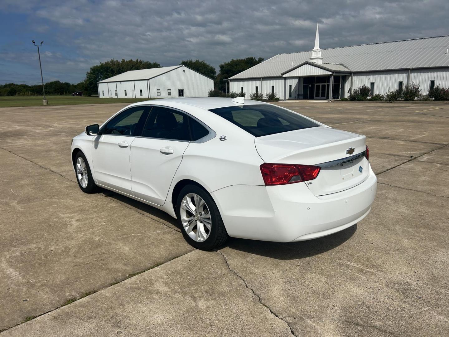 2015 White /BLACK Chevrolet Impala CNG 3LT (2G1135SN2F9) with an 3.6L V6 DOHC 24V CNG engine, 6A transmission, located at 17760 Hwy 62, Morris, OK, 74445, (918) 733-4887, 35.609104, -95.877060 - 2015 CHEVY IMPALA HAS THE 3.6 V6 ENGINE AND IS FWD. THE IMPALA IS A BI-FUEL CAR THAT RUNS ON BOTH CNG (COMPRESSED NATUAL GAS) OR GASOLINE. THIS CAR FEATURES KEYLESS REMOTE START, KEYLESS REMOTE ENTRY, POWER LOCKS, POWER WINDOWS, POWER SEATS, POWER MIRRORS, AM/FM STEREO, CLOTH SEATS, BACK UP CAMERA, - Photo#6