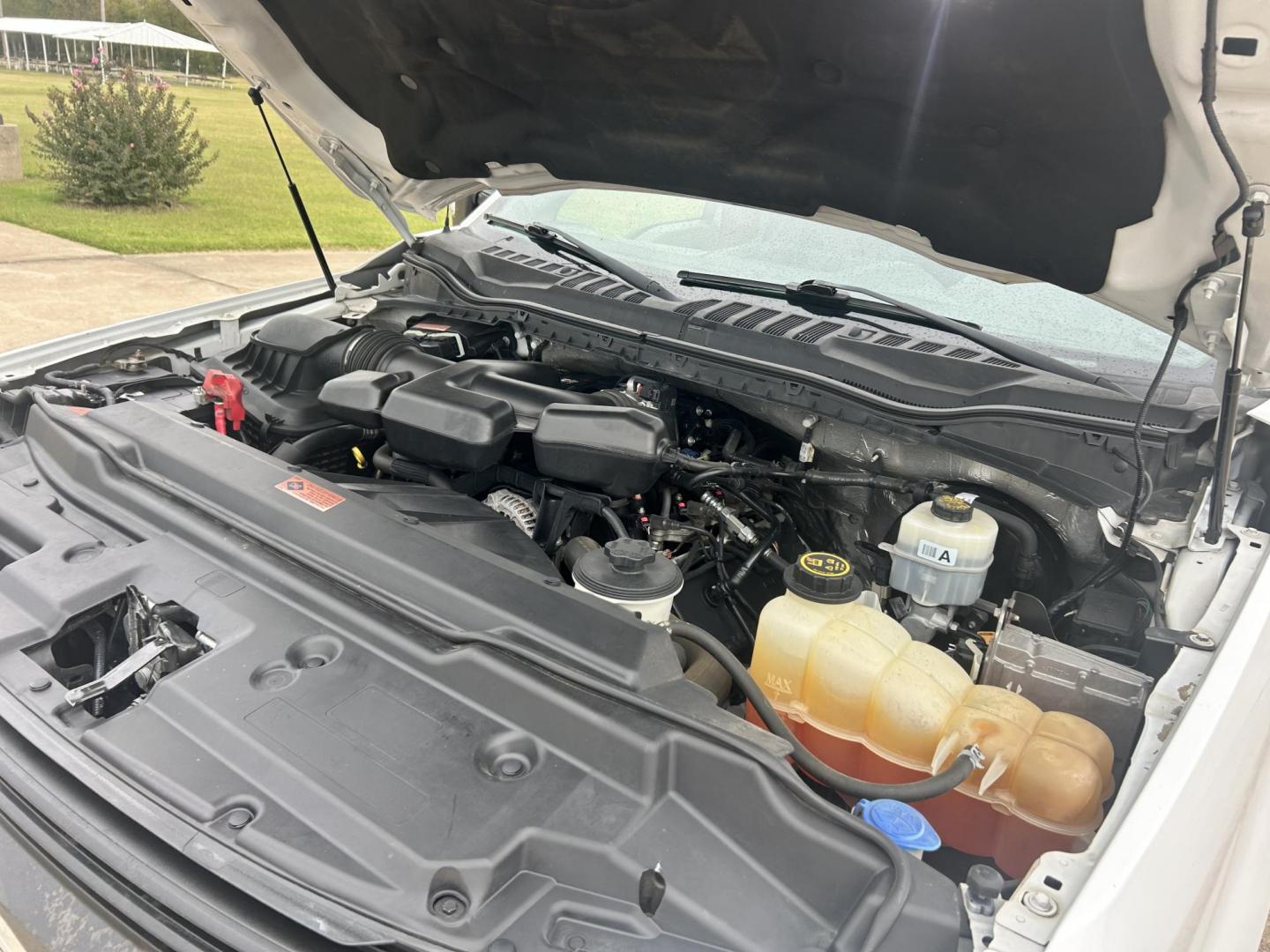 2017 White /Gray Ford F-250 SD XL 2WD (1FDBF2A65HE) with an 6.2L V8 OHV 16V engine, 6A transmission, located at 17760 Hwy 62, Morris, OK, 74445, (918) 733-4887, 35.609104, -95.877060 - 2017 FORD F250 TOOL BED SD 2WD WITH 6.2L V8 ENIGINE. THIS FEATURES KEYLESS ENTRY, POWER LOCKS, POWER WINDOWS,POWER MIRRORS, CLOTH INTERIOR, MANUAL SEATS, AM/FM RADIO, AUX PORT, TRACTION CONTROL, TOOL BED AND TRAILER HITCH. TIRES 245/75R17 AND ONLY 155,006 MILES. THIS IS A BI-FUEL SYSTEM THAT RUNS ON - Photo#19
