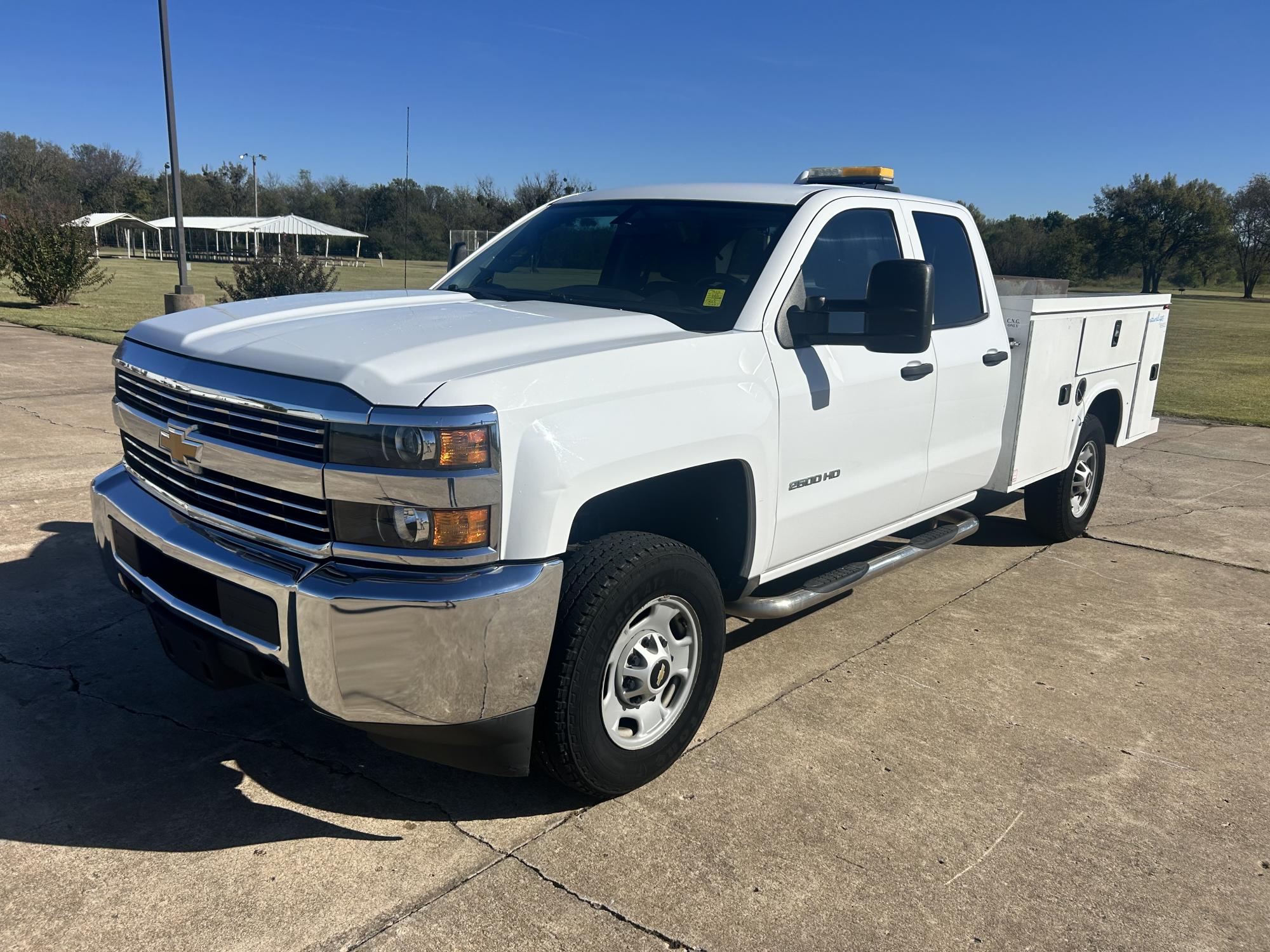 photo of 2017 CHEVY SILVERADO 2500 HD 2WD BI-FUEL SYSTEM RUNS ON CNG (COMPRESSED NATURAL GAS) OR GASOLINE $1490 TAX CREDIT AVAILABLE 