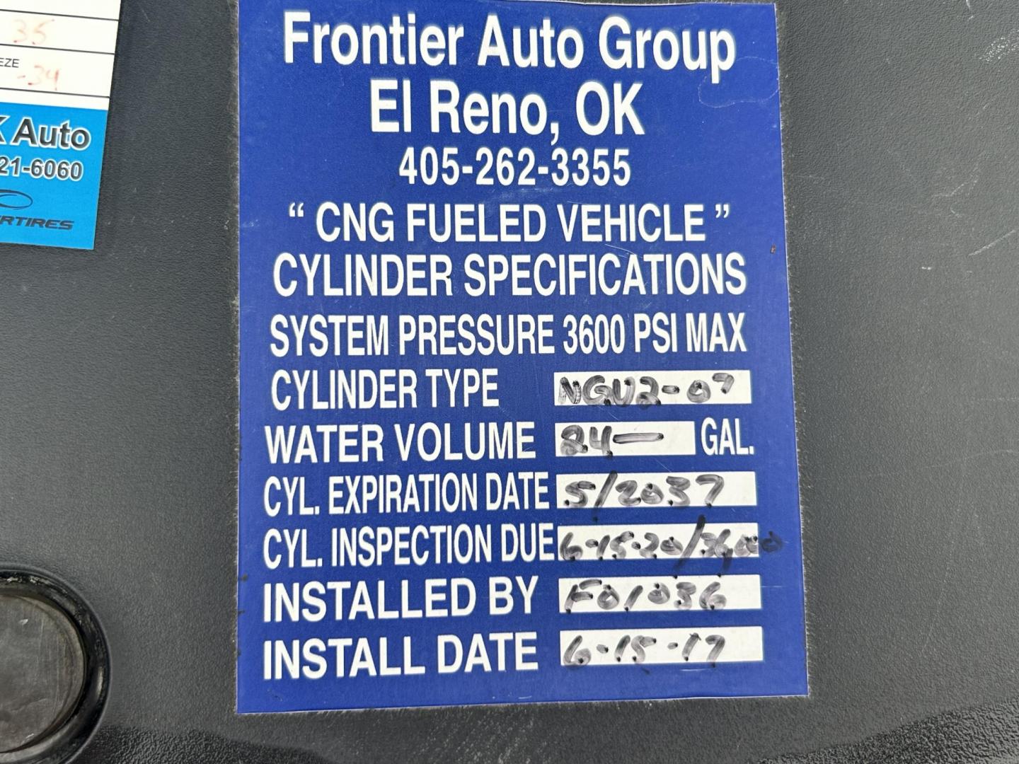 2017 White /Gray Chevrolet Silverado 1500 Work Truck Double Cab 4WD (1GCVKNEC2HZ) with an 5.3L V8 OHV 16V engine, 6A transmission, located at 17760 Hwy 62, Morris, OK, 74445, (918) 733-4887, 35.609104, -95.877060 - 2017 CHEVY SILVERADO 1500 4WD BI-FUEL SYSTEM THAT RUNS ON CNG OR GASOLINE WITH 5.3L V8 ENIGINE. IT FEATURES POWER LOCKS, POWER WINDOWS, MANUAL SEATS, LEATHER INTERIOR, CRUSIE CONTROL, TRACTION CONTROL, AM/FM RADIO, HANDS FREE CALLING, AND BACKUP CAMERA. ONLY 175,381 MILES WITH 265/70R17 TIRES. THIS - Photo#23