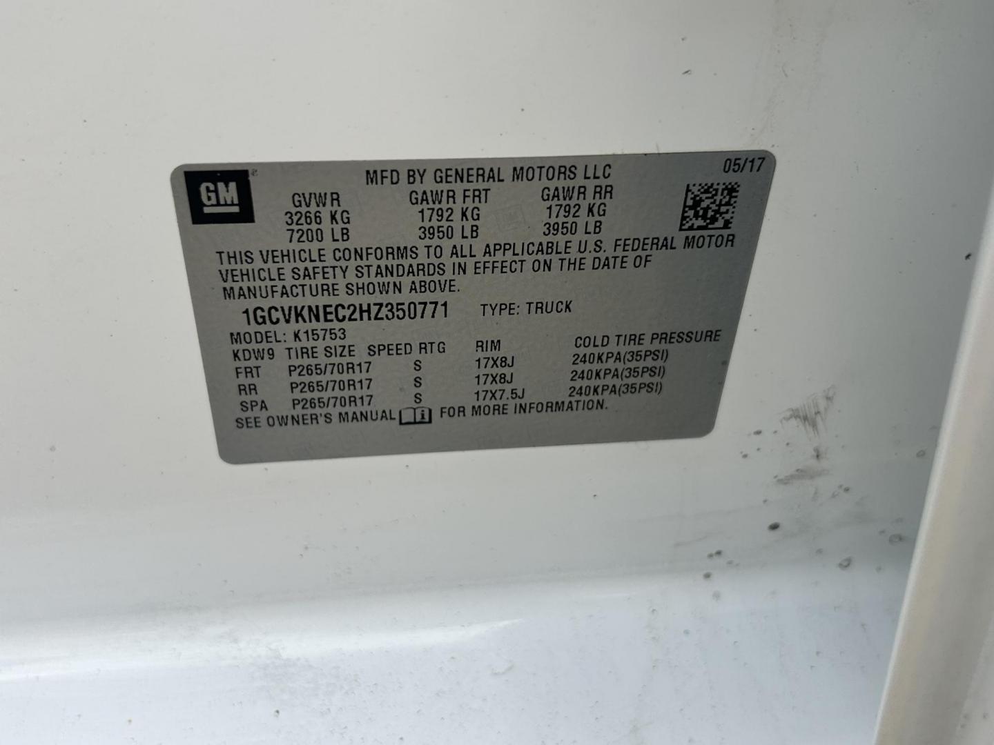 2017 White /Gray Chevrolet Silverado 1500 Work Truck Double Cab 4WD (1GCVKNEC2HZ) with an 5.3L V8 OHV 16V engine, 6A transmission, located at 17760 Hwy 62, Morris, OK, 74445, (918) 733-4887, 35.609104, -95.877060 - 2017 CHEVY SILVERADO 1500 4WD BI-FUEL SYSTEM THAT RUNS ON CNG OR GASOLINE WITH 5.3L V8 ENIGINE. IT FEATURES POWER LOCKS, POWER WINDOWS, MANUAL SEATS, LEATHER INTERIOR, CRUSIE CONTROL, TRACTION CONTROL, AM/FM RADIO, HANDS FREE CALLING, AND BACKUP CAMERA. ONLY 175,381 MILES WITH 265/70R17 TIRES. THIS - Photo#25