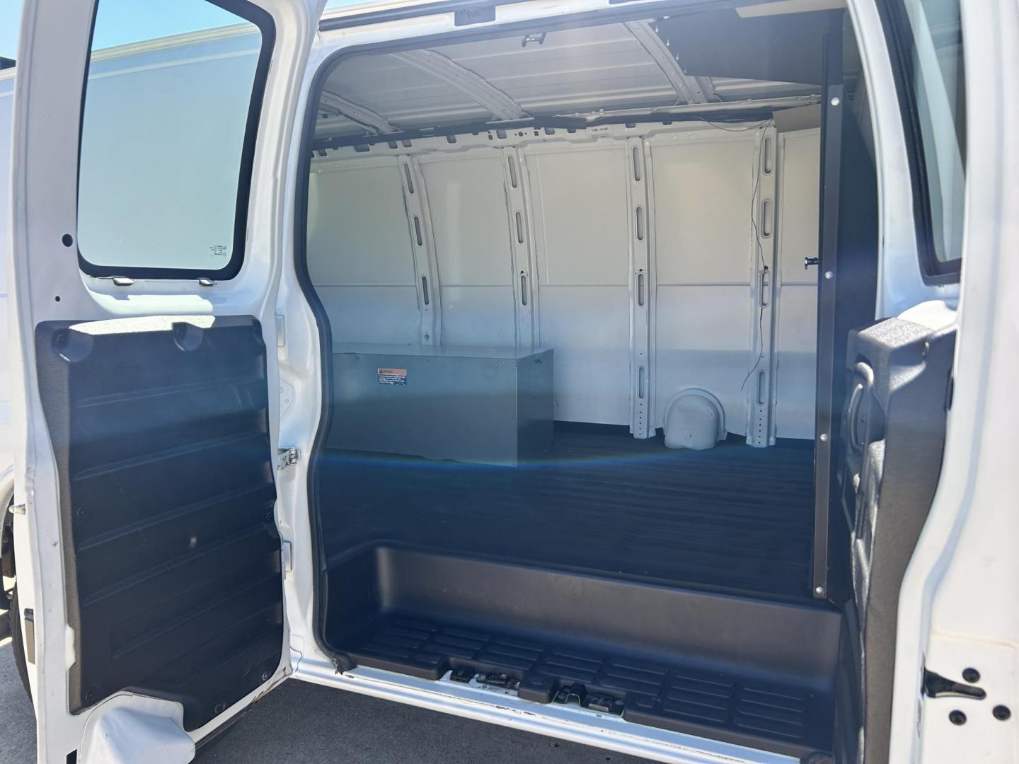 2012 White /Gray GMC Savana Cargo (1GTW7FFB5C1) with an 6.0L V8 OHV 16V CNG engine, 6-Speed Automatic transmission, located at 17760 Hwy 62, Morris, OK, 74445, (918) 733-4887, 35.609104, -95.877060 - 2012 GMC SAVANA CARGO VAN RWD WITH THE 6.0L V8 ENGINE DEDICATED CNG ONLY RUNS ON COMPRESSED NATURAL GAS. IT FEATURES POWER LOCKS, POWER WINDOWS, POWER MIRRORS, CLOTH INTERIOR, MANUAL SEATS, CRUISE CONTROL, TRACTION CONTROL, HAUL MODE, AM/FM RADIO, SPLIT SWING-OUT SIDE DOORS AND BACK DOORS, AND TIRE - Photo#15