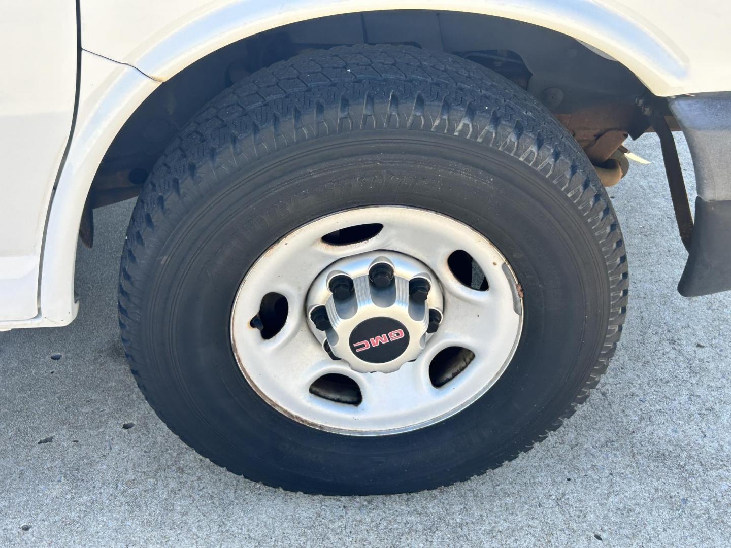 2012 White /Gray GMC Savana Cargo (1GTW7FFB5C1) with an 6.0L V8 OHV 16V CNG engine, 6-Speed Automatic transmission, located at 17760 Hwy 62, Morris, OK, 74445, (918) 733-4887, 35.609104, -95.877060 - 2012 GMC SAVANA CARGO VAN RWD WITH THE 6.0L V8 ENGINE DEDICATED CNG ONLY RUNS ON COMPRESSED NATURAL GAS. IT FEATURES POWER LOCKS, POWER WINDOWS, POWER MIRRORS, CLOTH INTERIOR, MANUAL SEATS, CRUISE CONTROL, TRACTION CONTROL, HAUL MODE, AM/FM RADIO, SPLIT SWING-OUT SIDE DOORS AND BACK DOORS, AND TIRE - Photo#26