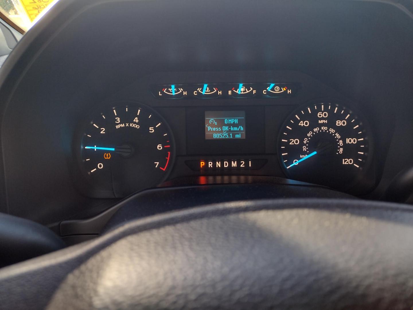 2016 White /Gray Ford F-150 XLT 4WD (1FTEW1EF1GK) with an 5.0L V8 engine, 6A transmission, located at 17760 Hwy 62, Morris, OK, 74445, (918) 733-4887, 35.609104, -95.877060 - 2016 FORD F150 XLT 4WD BI-FUEL SYSTEM RUNS ON CNG (COMPRESSED NATURAL GAS) OR GASOLINE WITH THE 5.0L V8 ENIGINE. FEATURES KEYLESS ENTRY, POWER LOCKS, POWER WINDOWS, POWER MIRRORS, CLOTH INTERIOR, MANUAL SEATS, AM/FM RADIO, CD PLAYER, HANDS FREE CALLING, BACKUP CAMERA, CRUISE CONTROL, TRACTION CONTRO - Photo#12