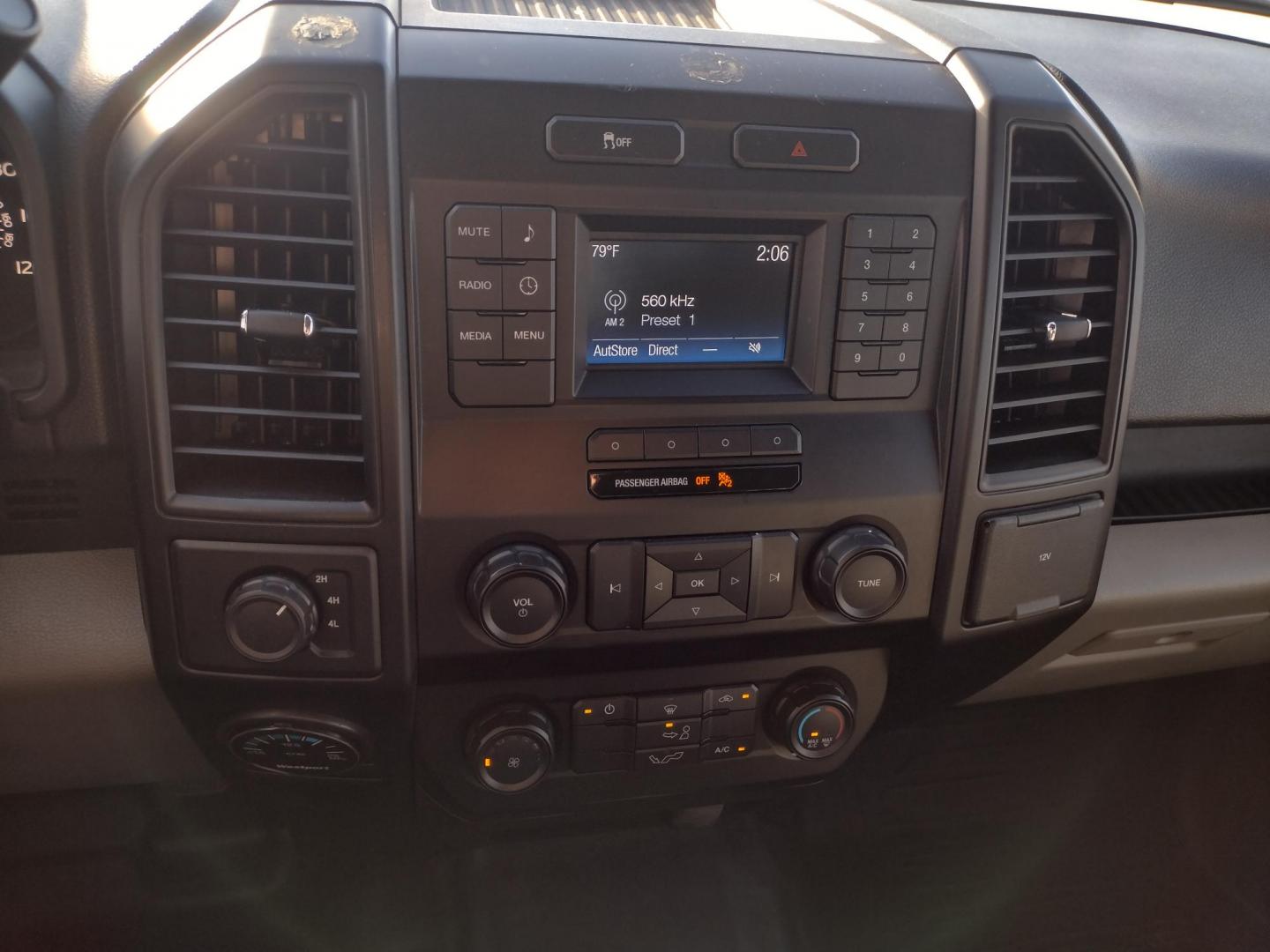 2016 White /Gray Ford F-150 XLT 4WD (1FTEW1EF1GK) with an 5.0L V8 engine, 6A transmission, located at 17760 Hwy 62, Morris, OK, 74445, (918) 733-4887, 35.609104, -95.877060 - 2016 FORD F150 XLT 4WD BI-FUEL SYSTEM RUNS ON CNG (COMPRESSED NATURAL GAS) OR GASOLINE WITH THE 5.0L V8 ENIGINE. FEATURES KEYLESS ENTRY, POWER LOCKS, POWER WINDOWS, POWER MIRRORS, CLOTH INTERIOR, MANUAL SEATS, AM/FM RADIO, CD PLAYER, HANDS FREE CALLING, BACKUP CAMERA, CRUISE CONTROL, TRACTION CONTRO - Photo#13