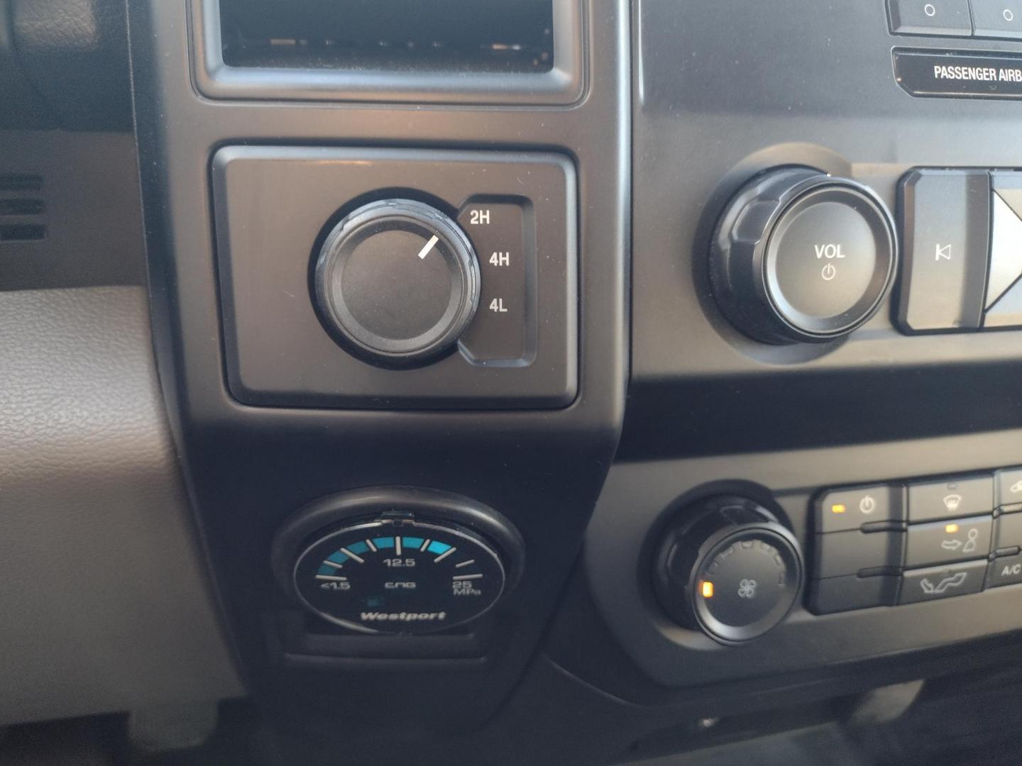 2016 White /Gray Ford F-150 XLT 4WD (1FTEW1EF1GK) with an 5.0L V8 engine, 6A transmission, located at 17760 Hwy 62, Morris, OK, 74445, (918) 733-4887, 35.609104, -95.877060 - 2016 FORD F150 XLT 4WD BI-FUEL SYSTEM RUNS ON CNG (COMPRESSED NATURAL GAS) OR GASOLINE WITH THE 5.0L V8 ENIGINE. FEATURES KEYLESS ENTRY, POWER LOCKS, POWER WINDOWS, POWER MIRRORS, CLOTH INTERIOR, MANUAL SEATS, AM/FM RADIO, CD PLAYER, HANDS FREE CALLING, BACKUP CAMERA, CRUISE CONTROL, TRACTION CONTRO - Photo#14