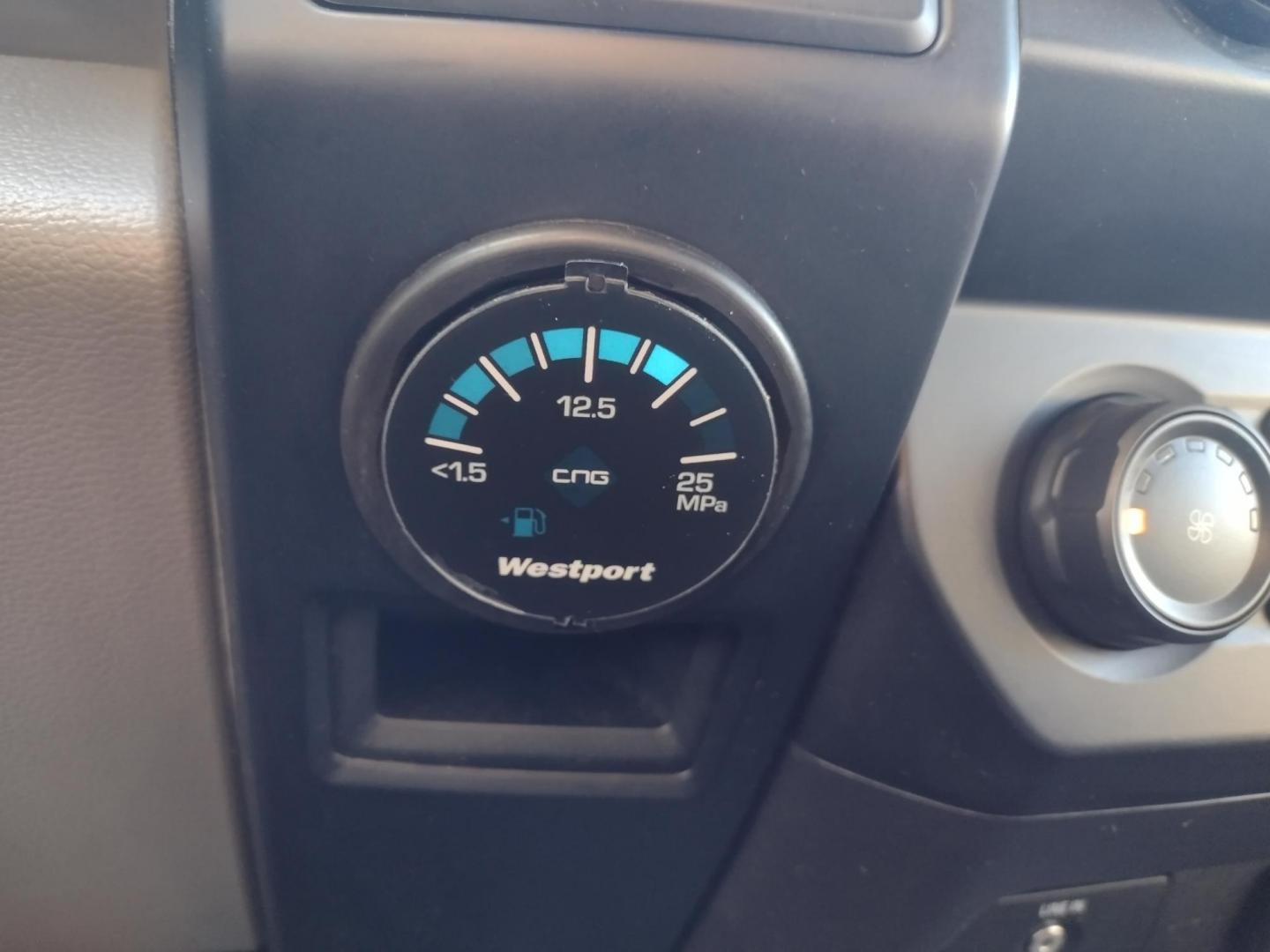 2016 White /Gray Ford F-150 XLT 4WD (1FTEW1EF1GK) with an 5.0L V8 engine, 6A transmission, located at 17760 Hwy 62, Morris, OK, 74445, (918) 733-4887, 35.609104, -95.877060 - 2016 FORD F150 XLT 4WD BI-FUEL SYSTEM RUNS ON CNG (COMPRESSED NATURAL GAS) OR GASOLINE WITH THE 5.0L V8 ENIGINE. FEATURES KEYLESS ENTRY, POWER LOCKS, POWER WINDOWS, POWER MIRRORS, CLOTH INTERIOR, MANUAL SEATS, AM/FM RADIO, CD PLAYER, HANDS FREE CALLING, BACKUP CAMERA, CRUISE CONTROL, TRACTION CONTRO - Photo#15