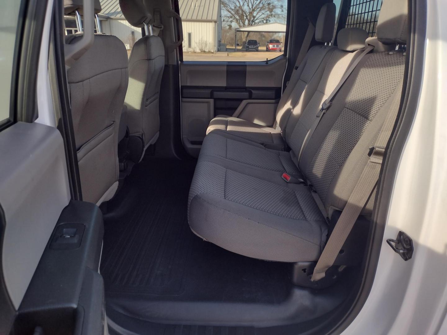 2016 White /Gray Ford F-150 XLT 4WD (1FTEW1EF1GK) with an 5.0L V8 engine, 6A transmission, located at 17760 Hwy 62, Morris, OK, 74445, (918) 733-4887, 35.609104, -95.877060 - 2016 FORD F150 XLT 4WD BI-FUEL SYSTEM RUNS ON CNG (COMPRESSED NATURAL GAS) OR GASOLINE WITH THE 5.0L V8 ENIGINE. FEATURES KEYLESS ENTRY, POWER LOCKS, POWER WINDOWS, POWER MIRRORS, CLOTH INTERIOR, MANUAL SEATS, AM/FM RADIO, CD PLAYER, HANDS FREE CALLING, BACKUP CAMERA, CRUISE CONTROL, TRACTION CONTRO - Photo#18