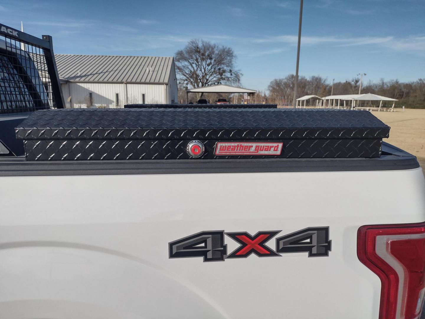 2016 White /Gray Ford F-150 XLT 4WD (1FTEW1EF1GK) with an 5.0L V8 engine, 6A transmission, located at 17760 Hwy 62, Morris, OK, 74445, (918) 733-4887, 35.609104, -95.877060 - 2016 FORD F150 XLT 4WD BI-FUEL SYSTEM RUNS ON CNG (COMPRESSED NATURAL GAS) OR GASOLINE WITH THE 5.0L V8 ENIGINE. FEATURES KEYLESS ENTRY, POWER LOCKS, POWER WINDOWS, POWER MIRRORS, CLOTH INTERIOR, MANUAL SEATS, AM/FM RADIO, CD PLAYER, HANDS FREE CALLING, BACKUP CAMERA, CRUISE CONTROL, TRACTION CONTRO - Photo#20