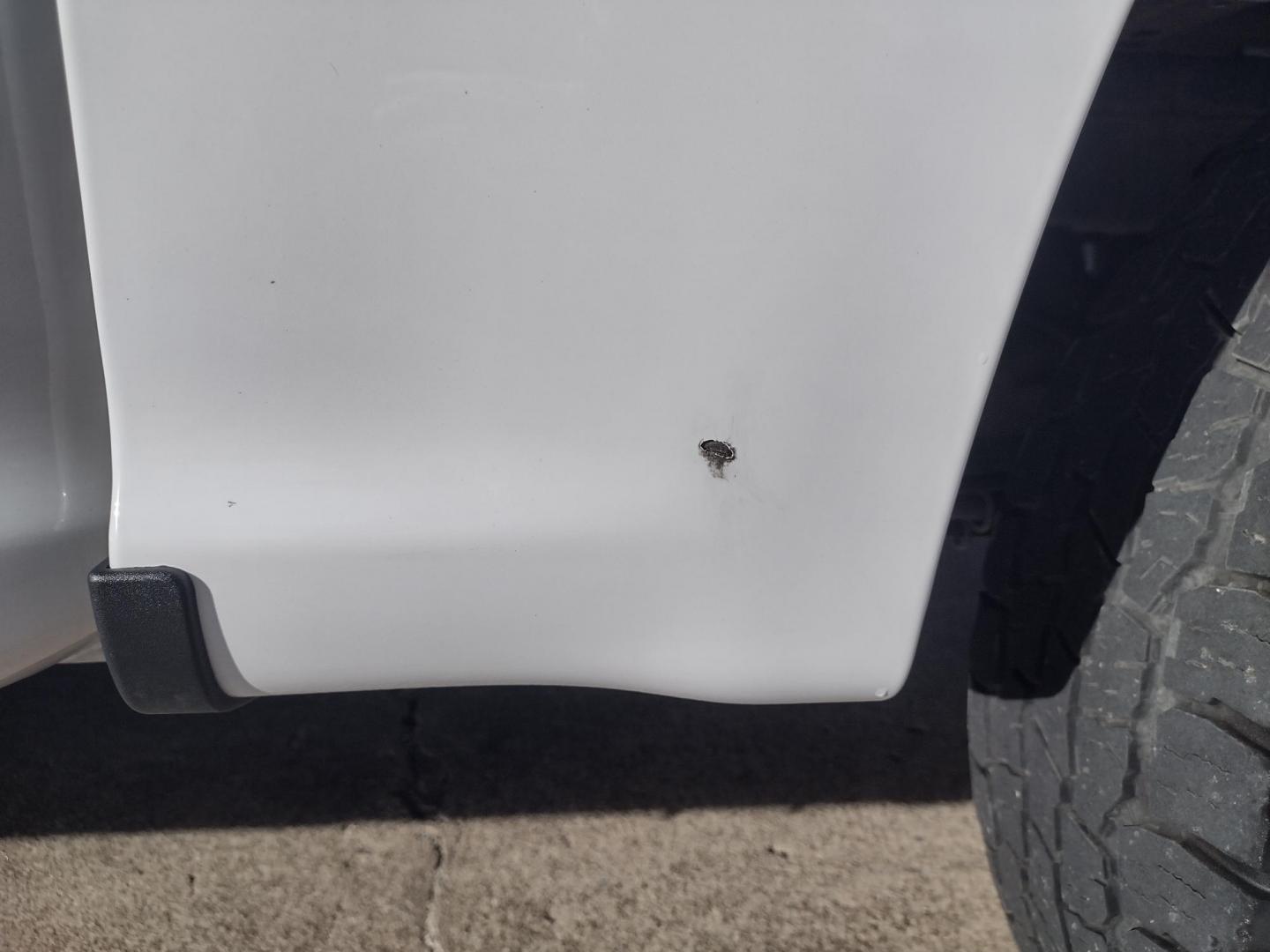 2016 White /Gray Ford F-150 XLT 4WD (1FTEW1EF1GK) with an 5.0L V8 engine, 6A transmission, located at 17760 Hwy 62, Morris, OK, 74445, (918) 733-4887, 35.609104, -95.877060 - 2016 FORD F150 XLT 4WD BI-FUEL SYSTEM RUNS ON CNG (COMPRESSED NATURAL GAS) OR GASOLINE WITH THE 5.0L V8 ENIGINE. FEATURES KEYLESS ENTRY, POWER LOCKS, POWER WINDOWS, POWER MIRRORS, CLOTH INTERIOR, MANUAL SEATS, AM/FM RADIO, CD PLAYER, HANDS FREE CALLING, BACKUP CAMERA, CRUISE CONTROL, TRACTION CONTRO - Photo#37