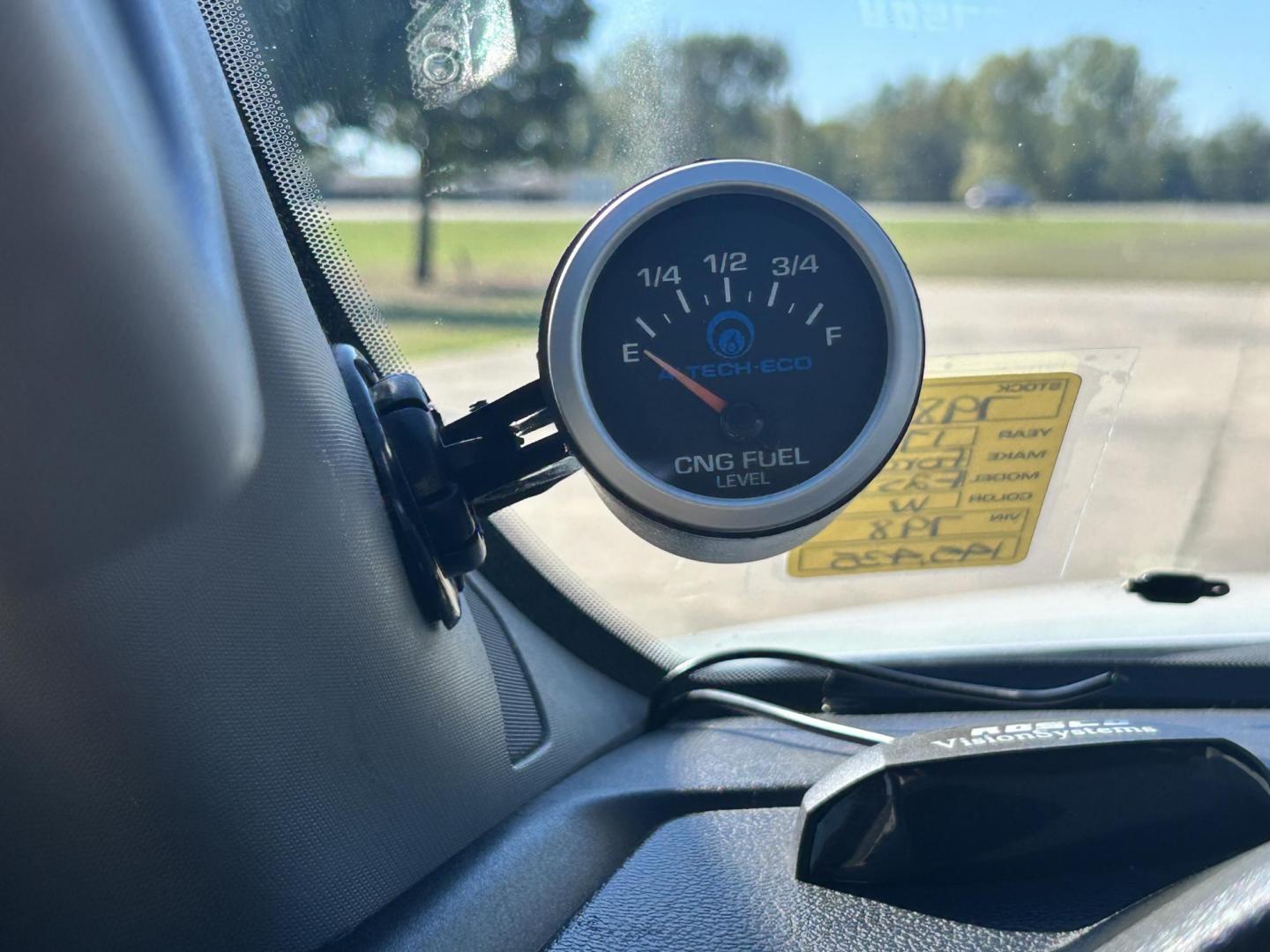 2017 White /Gray Ford F-250 SD 2WD (1FDBF2A67HE) with an 6.2L V8 OHV 16V engine, 6A transmission, located at 17760 Hwy 62, Morris, OK, 74445, (918) 733-4887, 35.609104, -95.877060 - 2017 FORD F250 TOOL BED SD 2WD WITH 6.2L V8 ENIGINE. THIS FEATURES KEYLESS ENTRY, POWER LOCKS, POWER WINDOWS,POWER MIRRORS, CLOTH INTERIOR, MANUAL SEATS, AM/FM RADIO, AUX PORT, TRACTION CONTROL, TOOL BED AND TRAILER HITCH. TIRES 245/75R17 AND ONLY 145,448 MILES. THIS IS A BI-FUEL SYSTEM THAT RUNS ON - Photo#11