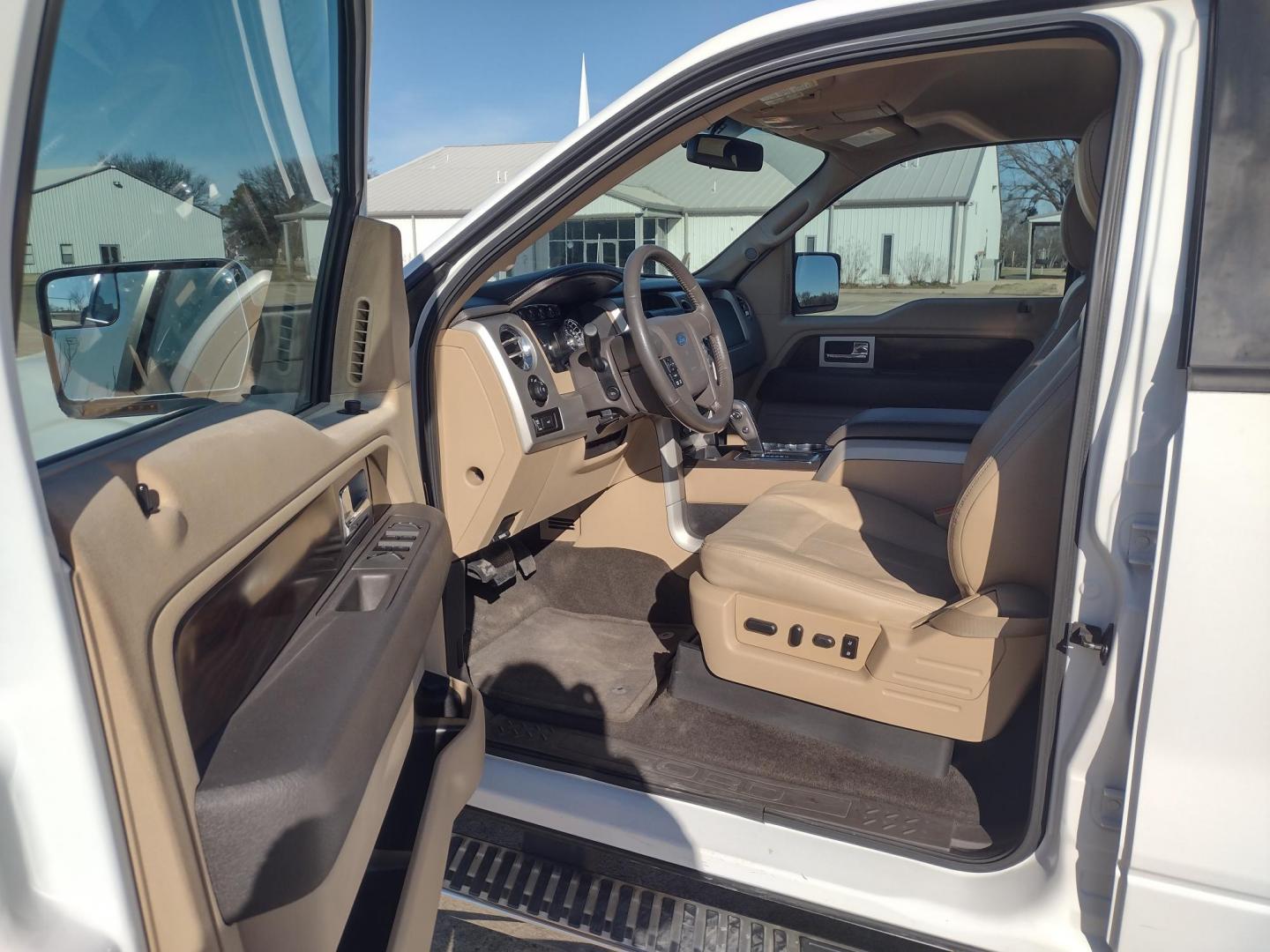 2012 White /TAN Ford F-150 LARIAT (1FTFW1CFXCF) with an 5.0L V8 engine, 6-Speed Automatic transmission, located at 17760 Hwy 62, Morris, OK, 74445, (918) 733-4887, 35.609104, -95.877060 - 2012 FORD F150 LARIAT 2WD BI-FUEL SYSTEM RUNS ON CNG (COMPRESSED NATURAL GAS) OR GASOLINE WITH 5.0L V8 ENIGNE. IT FEATURES KEYLESS ENTRY, POWER LOCKS, POWER WINDOWS, POWER MIRRORS, POWER SEATS, LEATHER INTERIOR, HEATED AND COOLED SEATS, AM/FM RADIO, NAVIGATION, CD PLAYER, HANDS FREE CALLING, DUAL CL - Photo#8