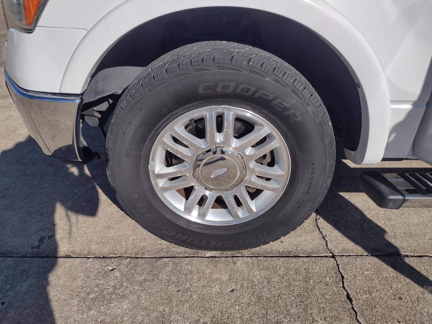 2012 White /TAN Ford F-150 LARIAT (1FTFW1CFXCF) with an 5.0L V8 engine, 6-Speed Automatic transmission, located at 17760 Hwy 62, Morris, OK, 74445, (918) 733-4887, 35.609104, -95.877060 - 2012 FORD F150 LARIAT 2WD BI-FUEL SYSTEM RUNS ON CNG (COMPRESSED NATURAL GAS) OR GASOLINE WITH 5.0L V8 ENIGNE. IT FEATURES KEYLESS ENTRY, POWER LOCKS, POWER WINDOWS, POWER MIRRORS, POWER SEATS, LEATHER INTERIOR, HEATED AND COOLED SEATS, AM/FM RADIO, NAVIGATION, CD PLAYER, HANDS FREE CALLING, DUAL CL - Photo#33