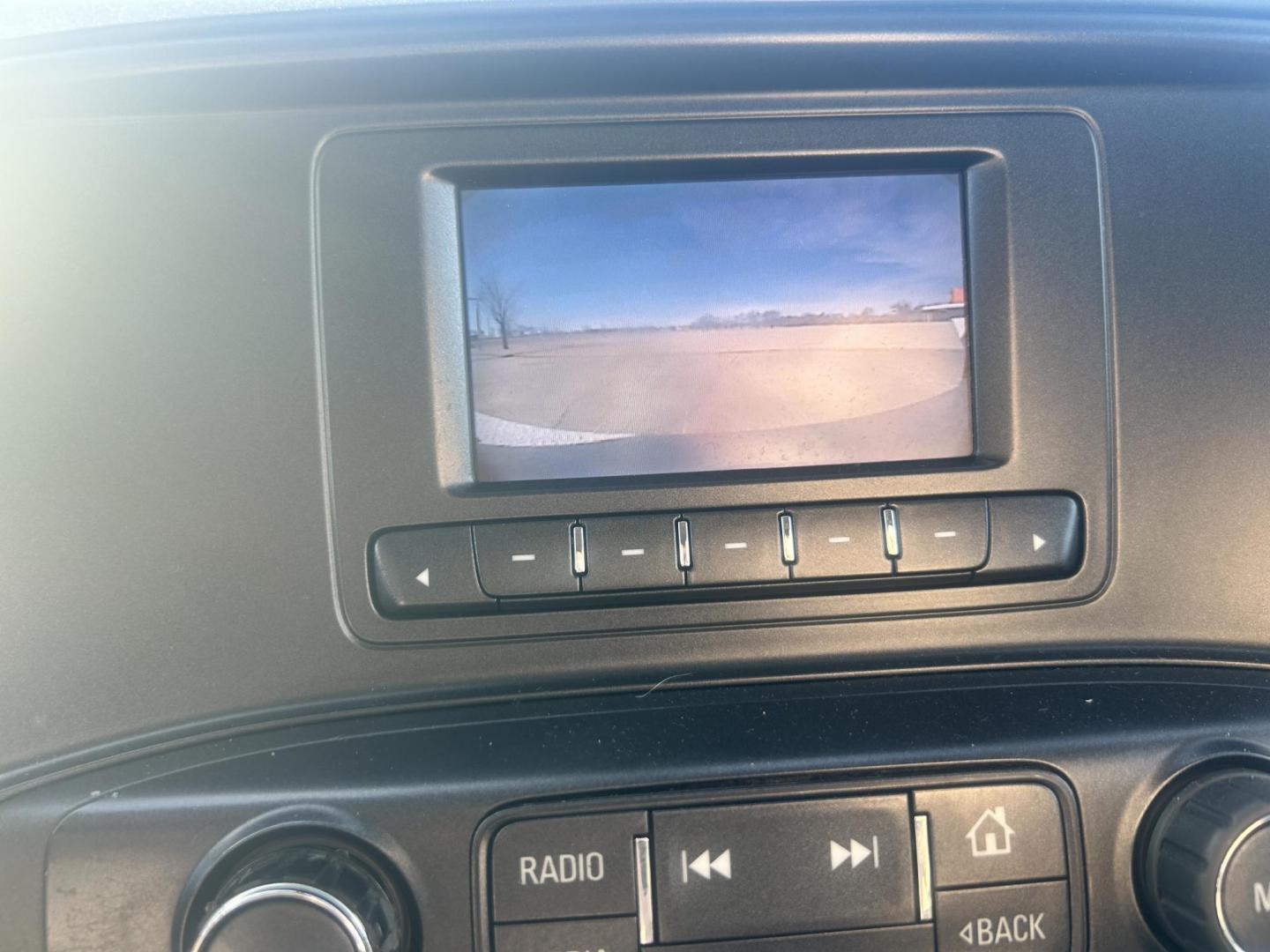 2017 White /Gray Chevrolet Silverado 2500HD (1GC2KUEG6HZ) with an 6.0L V8 OHV 16V FFV engine, 6A transmission, located at 17760 Hwy 62, Morris, OK, 74445, (918) 733-4887, 35.609104, -95.877060 - 2017 CHEVY SILVERADO 2500 HD 4WD BI-FUEL SYSTEM THAT RUNS ON CNG OR GASOLINE WITH 6.0L V8 ENIGINE. IT FEATURES POWER LOCKS, POWER WINDOWS, MANUAL SEATS, LEATHER INTERIOR, CRUSIE CONTROL, TRACTION CONTROL, TRAILER BRAKES, AM/FM RADIO, NO BACK SEAT HAS OPEN TOOL BOX, TOOL BED, AND RIDGID PIPE VISE. ON - Photo#12