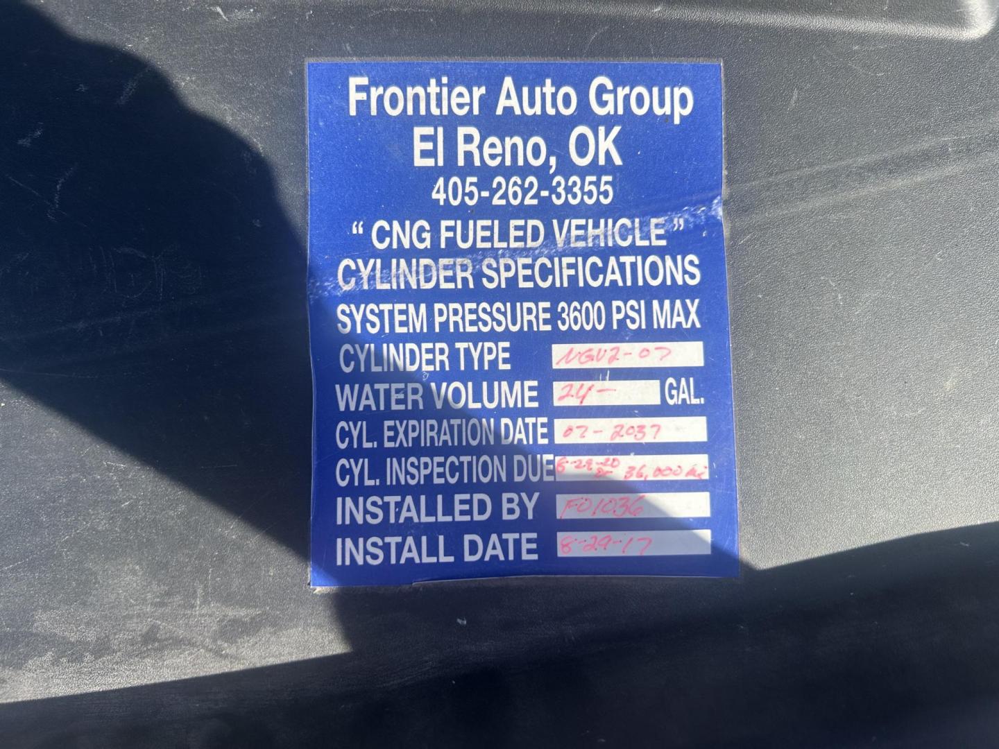 2017 White /Gray Chevrolet Silverado 2500HD (1GC2KUEG6HZ) with an 6.0L V8 OHV 16V FFV engine, 6A transmission, located at 17760 Hwy 62, Morris, OK, 74445, (918) 733-4887, 35.609104, -95.877060 - 2017 CHEVY SILVERADO 2500 HD 4WD BI-FUEL SYSTEM THAT RUNS ON CNG OR GASOLINE WITH 6.0L V8 ENIGINE. IT FEATURES POWER LOCKS, POWER WINDOWS, MANUAL SEATS, LEATHER INTERIOR, CRUSIE CONTROL, TRACTION CONTROL, TRAILER BRAKES, AM/FM RADIO, NO BACK SEAT HAS OPEN TOOL BOX, TOOL BED, AND RIDGID PIPE VISE. ON - Photo#25