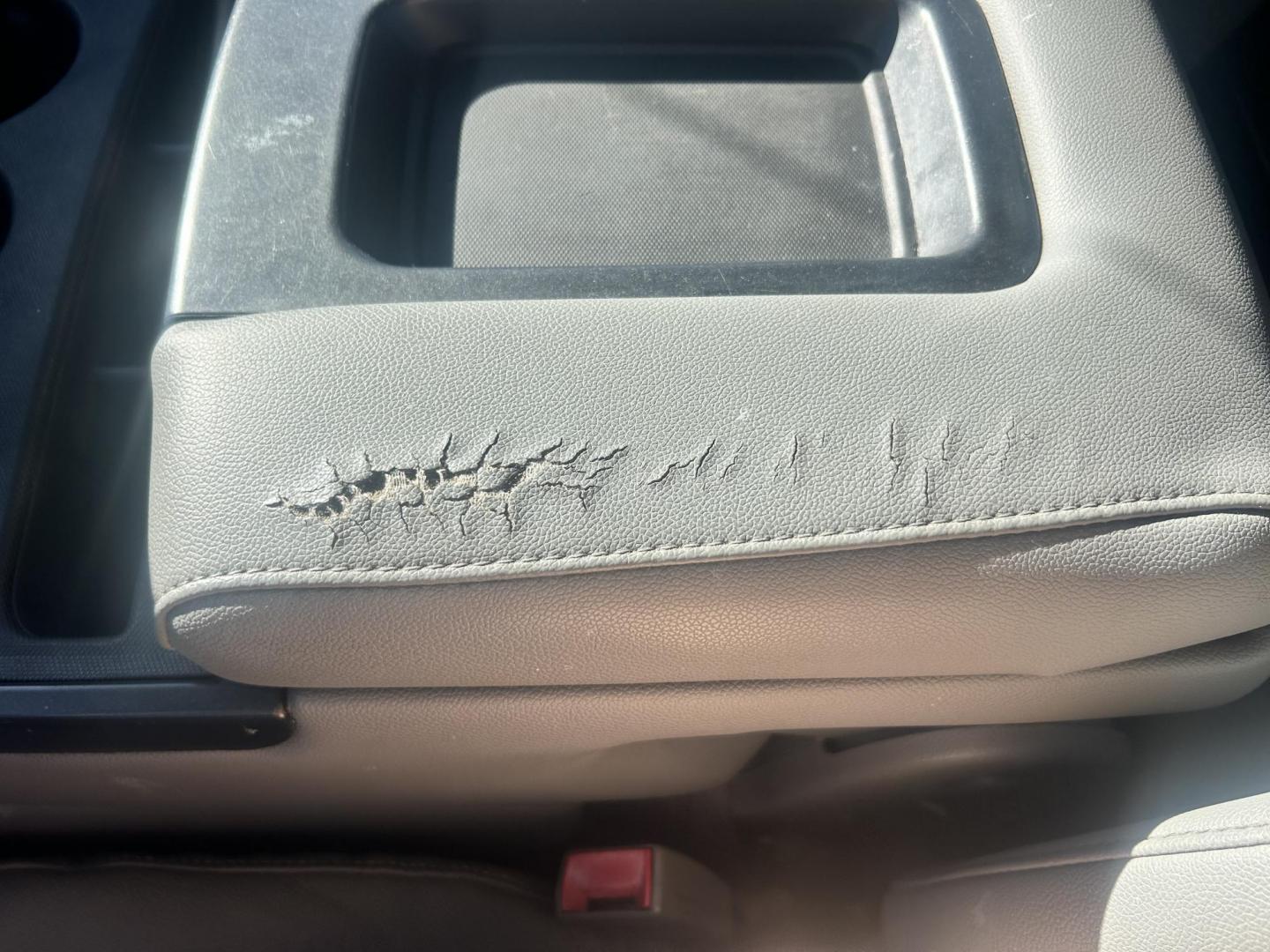 2017 White /Gray Chevrolet Silverado 2500HD (1GC2KUEG6HZ) with an 6.0L V8 OHV 16V FFV engine, 6A transmission, located at 17760 Hwy 62, Morris, OK, 74445, (918) 733-4887, 35.609104, -95.877060 - 2017 CHEVY SILVERADO 2500 HD 4WD BI-FUEL SYSTEM THAT RUNS ON CNG OR GASOLINE WITH 6.0L V8 ENIGINE. IT FEATURES POWER LOCKS, POWER WINDOWS, MANUAL SEATS, LEATHER INTERIOR, CRUSIE CONTROL, TRACTION CONTROL, TRAILER BRAKES, AM/FM RADIO, NO BACK SEAT HAS OPEN TOOL BOX, TOOL BED, AND RIDGID PIPE VISE. ON - Photo#33