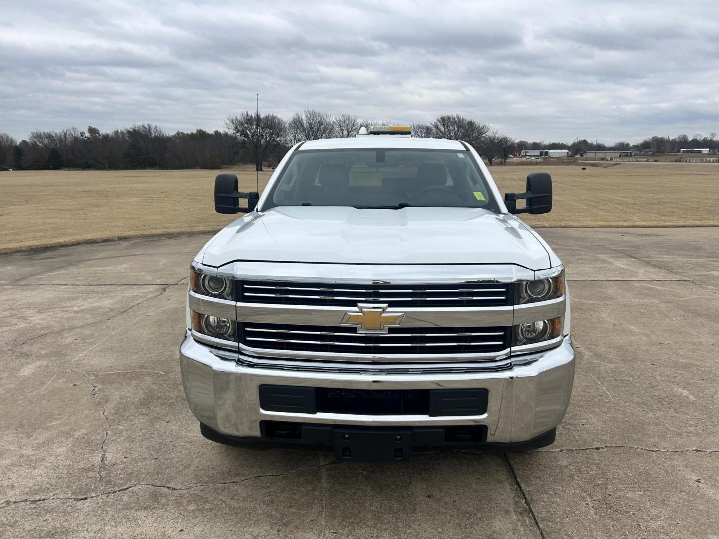 2017 White /Gray Chevrolet Silverado 2500HD 2500 HD (1GC2CUEG1HZ) with an 6.0L V8 OHV 16V FFV engine, 6A transmission, located at 17760 Hwy 62, Morris, OK, 74445, (918) 733-4887, 35.609104, -95.877060 - 2017 CHEVY SILVERADO 2500 HD 2WD BI-FUEL SYSTEM THAT RUNS ON CNG OR GASOLINE WITH 6.0L V8 ENIGINE. IT FEATURES POWER LOCKS, POWER WINDOWS, MANUAL SEATS, LEATHER INTERIOR, CRUSIE CONTROL, TRACTION CONTROL, TRAILER BRAKES, AM/FM RADIO, BACKUP CAMERA, NO BACK SEAT HAS OPEN TOOL BOX, AND TOOL BED.***HA - Photo#1