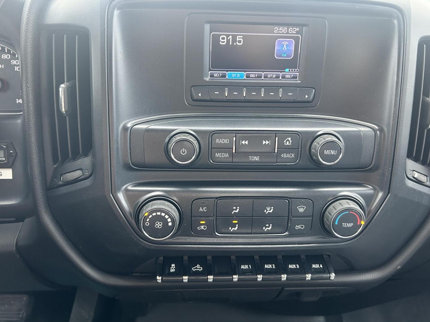 2017 White /Gray Chevrolet Silverado 2500HD 2500 HD (1GC2CUEG1HZ) with an 6.0L V8 OHV 16V FFV engine, 6A transmission, located at 17760 Hwy 62, Morris, OK, 74445, (918) 733-4887, 35.609104, -95.877060 - 2017 CHEVY SILVERADO 2500 HD 2WD BI-FUEL SYSTEM THAT RUNS ON CNG OR GASOLINE WITH 6.0L V8 ENIGINE. IT FEATURES POWER LOCKS, POWER WINDOWS, MANUAL SEATS, LEATHER INTERIOR, CRUSIE CONTROL, TRACTION CONTROL, TRAILER BRAKES, AM/FM RADIO, BACKUP CAMERA, NO BACK SEAT HAS OPEN TOOL BOX, AND TOOL BED.***HA - Photo#12