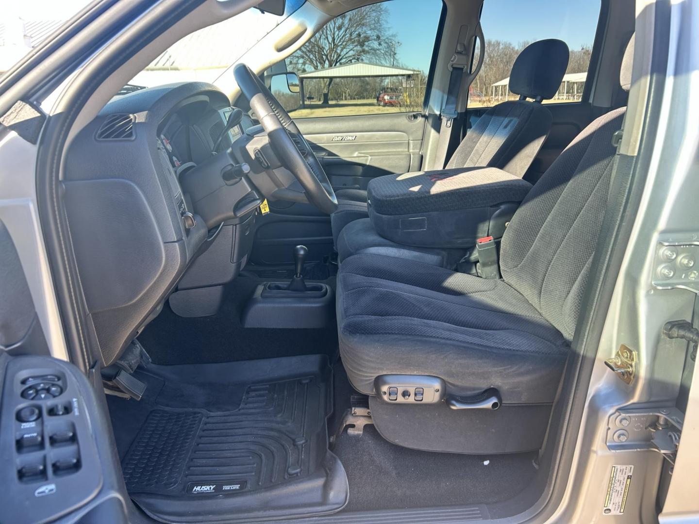 2005 Silver /BLACK Dodge Ram 1500 SLT (1D7HU18D05J) with an 5.7L V8 OHV 16V engine, 5-Speed Automatic Overdrive transmission, located at 17760 Hwy 62, Morris, OK, 74445, (918) 733-4887, 35.609104, -95.877060 - 2005 DODGE RAM DAYTONA 1500 4WD HAS THE 5.7L V8 HEMI ENGINE. IT FEATURES POWER WINDOWS, POWER LOCK, POWER MIRRORS, POWER SEATS, CLOTH SEATS, AM/FM RADIO, SATELLITE RADIO, BLUETOOTH, APPLE CAR PLAY, BACK UP CAMERA, AND BED LINER. WILD PEAK 275/60R20 TIRES AND ONLY 142,038 MILES. ***HAS LIGHT HAIL D - Photo#8