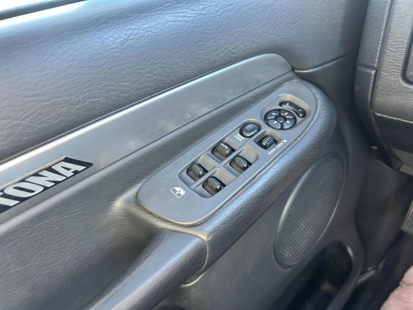 2005 Silver /BLACK Dodge Ram 1500 SLT (1D7HU18D05J) with an 5.7L V8 OHV 16V engine, 5-Speed Automatic Overdrive transmission, located at 17760 Hwy 62, Morris, OK, 74445, (918) 733-4887, 35.609104, -95.877060 - 2005 DODGE RAM DAYTONA 1500 4WD HAS THE 5.7L V8 HEMI ENGINE. IT FEATURES POWER WINDOWS, POWER LOCK, POWER MIRRORS, POWER SEATS, CLOTH SEATS, AM/FM RADIO, SATELLITE RADIO, BLUETOOTH, APPLE CAR PLAY, BACK UP CAMERA, AND BED LINER. WILD PEAK 275/60R20 TIRES AND ONLY 142,038 MILES. ***HAS LIGHT HAIL D - Photo#9