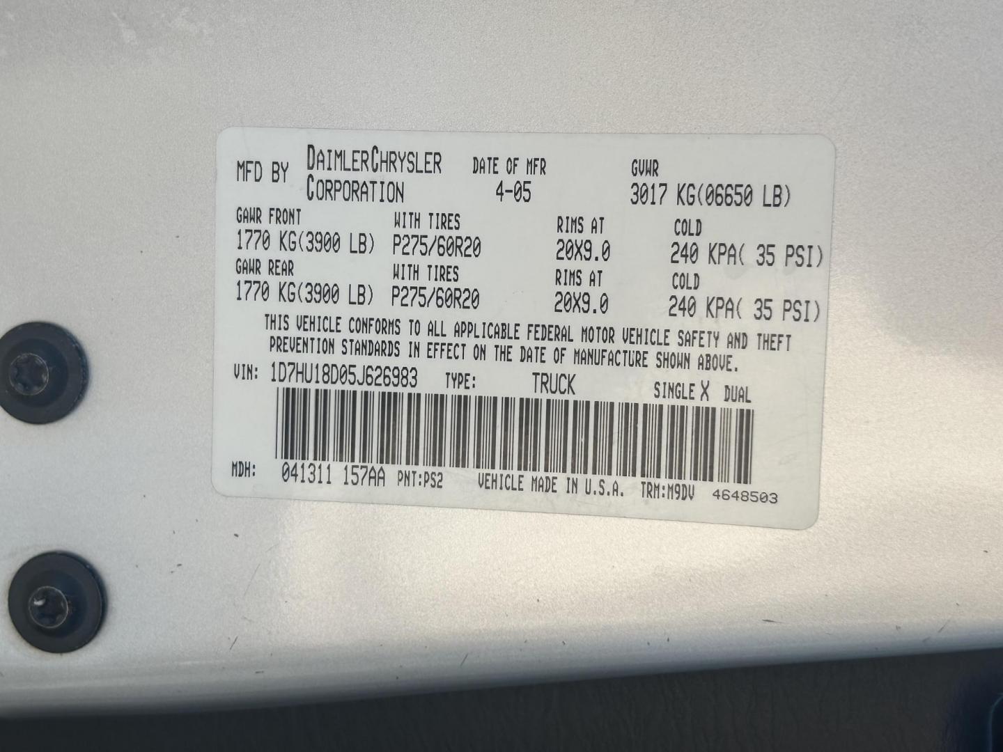 2005 Silver /BLACK Dodge Ram 1500 SLT (1D7HU18D05J) with an 5.7L V8 OHV 16V engine, 5-Speed Automatic Overdrive transmission, located at 17760 Hwy 62, Morris, OK, 74445, (918) 733-4887, 35.609104, -95.877060 - 2005 DODGE RAM DAYTONA 1500 4WD HAS THE 5.7L V8 HEMI ENGINE. IT FEATURES POWER WINDOWS, POWER LOCK, POWER MIRRORS, POWER SEATS, CLOTH SEATS, AM/FM RADIO, SATELLITE RADIO, BLUETOOTH, APPLE CAR PLAY, BACK UP CAMERA, AND BED LINER. WILD PEAK 275/60R20 TIRES AND ONLY 142,038 MILES. ***HAS LIGHT HAIL D - Photo#25
