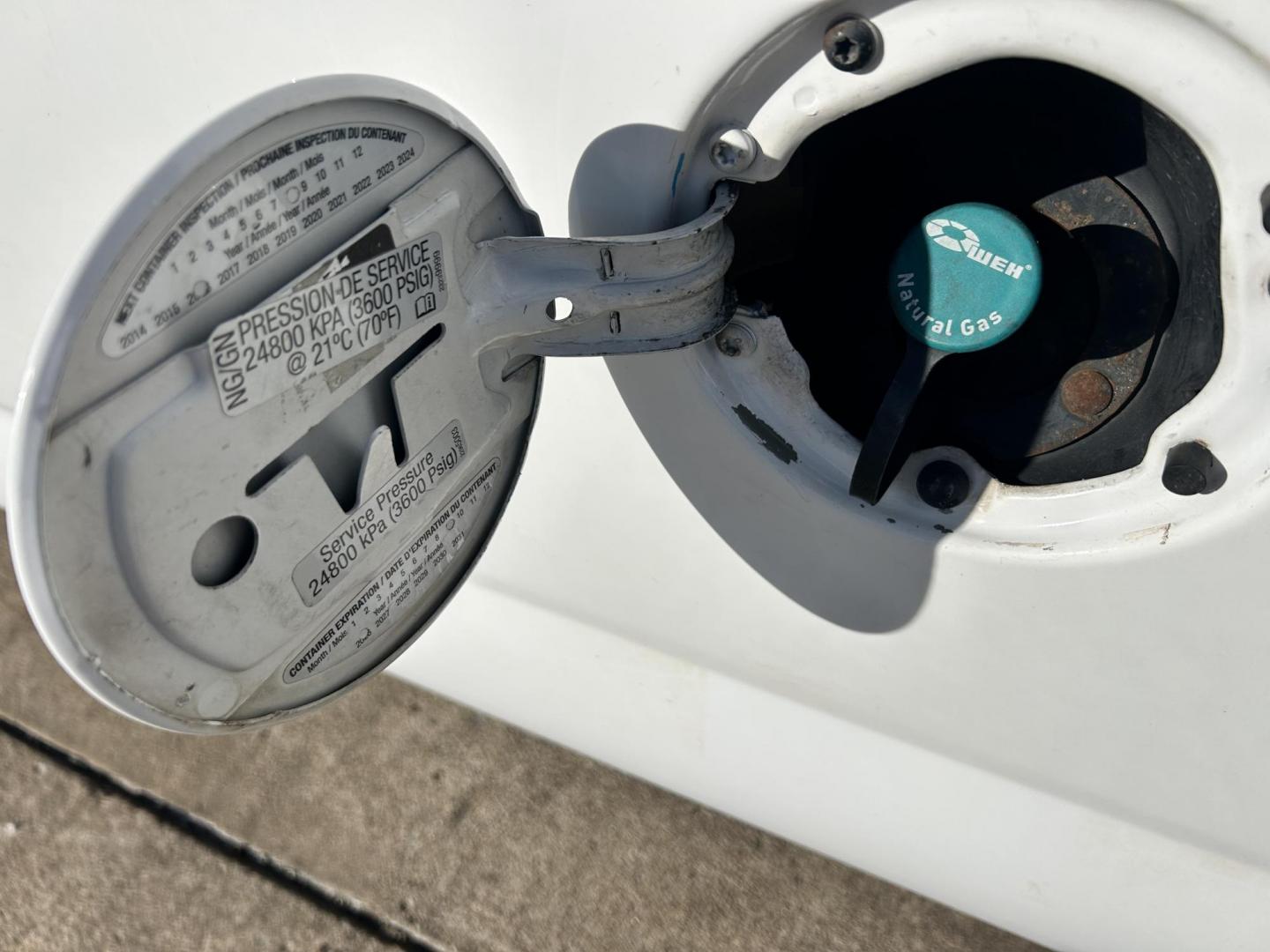 2013 White /Gray Chevrolet Express 2500 Cargo (1GCWGFCB5D1) with an 6.0L V8 OHV 16V FFV engine, 6-Speed Automatic transmission, located at 17760 Hwy 62, Morris, OK, 74445, (918) 733-4887, 35.609104, -95.877060 - 2013 CHEVROLET EXPRESS DEDICATED CNG ONLY RUNS ON COMPRESSED NATURAL GAS RWD 6.0L V8 ENGINE. FEATURING POWER LOCKS, MANUAL WINDOWS, MANUAL MIRRORS, MANUAL SEATS, AM/FM STEREO, LEATHER SEATS, BACKUP CAMERA, TRACTION CONTROL, LOCKING METAL CONSOLE, STEEL SHELVES, SPLIT SWING-OUT RIGHT DOORS, AND TOW P - Photo#19