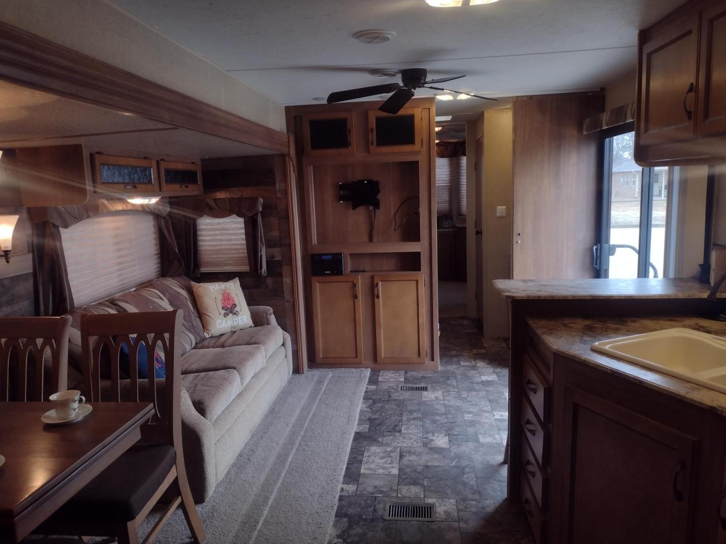 2014 Silver /Gray Forest River Catalina 39BHTS (5ZT2CA4B2ET) , located at 17760 Hwy 62, Morris, OK, 74445, 35.609104, -95.877060 - GET IT WHILE YOU CAN!!! 2014 FOREST RIVER CATALINA COACHMEN 39BHTS 41FT OVERALL WITH 21FT POWER AWNING.***REBUILT TITLE*** IN THE MASTER BEDROOM IS A QUEEN SIZE BED WITH STORAGE UNDER THE BED, OVERHEAD CABINETS, WARDROBE CABINETS, WARDROBE CLOSET, AND CEILING FAN. IN THE LIVING/KITCHEN AREA IS AN EN - Photo#15