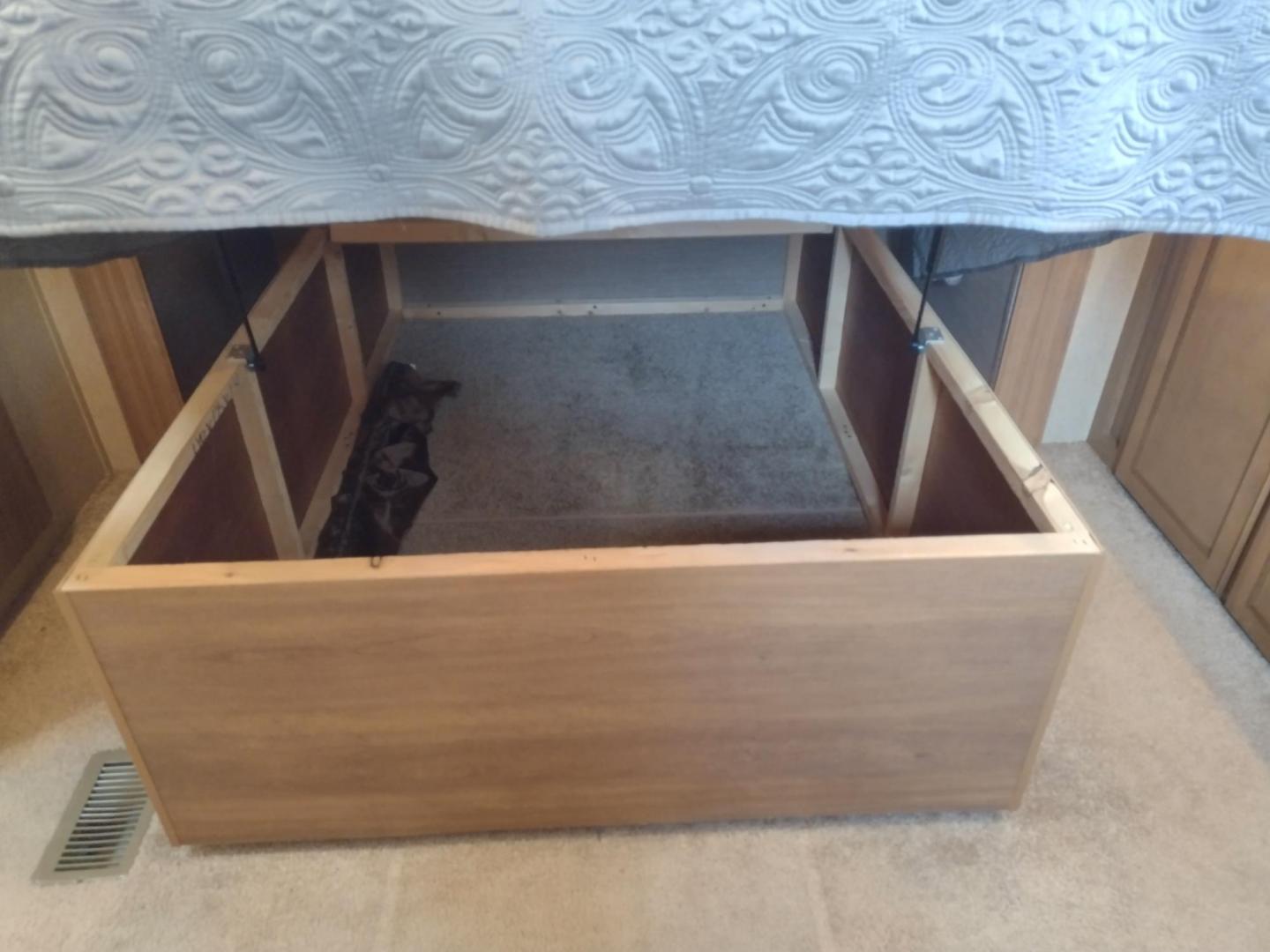 2014 Silver /Gray Forest River Catalina 39BHTS (5ZT2CA4B2ET) , located at 17760 Hwy 62, Morris, OK, 74445, 35.609104, -95.877060 - GET IT WHILE YOU CAN!!! 2014 FOREST RIVER CATALINA COACHMEN 39BHTS 41FT OVERALL WITH 21FT POWER AWNING.***REBUILT TITLE*** IN THE MASTER BEDROOM IS A QUEEN SIZE BED WITH STORAGE UNDER THE BED, OVERHEAD CABINETS, WARDROBE CABINETS, WARDROBE CLOSET, AND CEILING FAN. IN THE LIVING/KITCHEN AREA IS AN EN - Photo#51