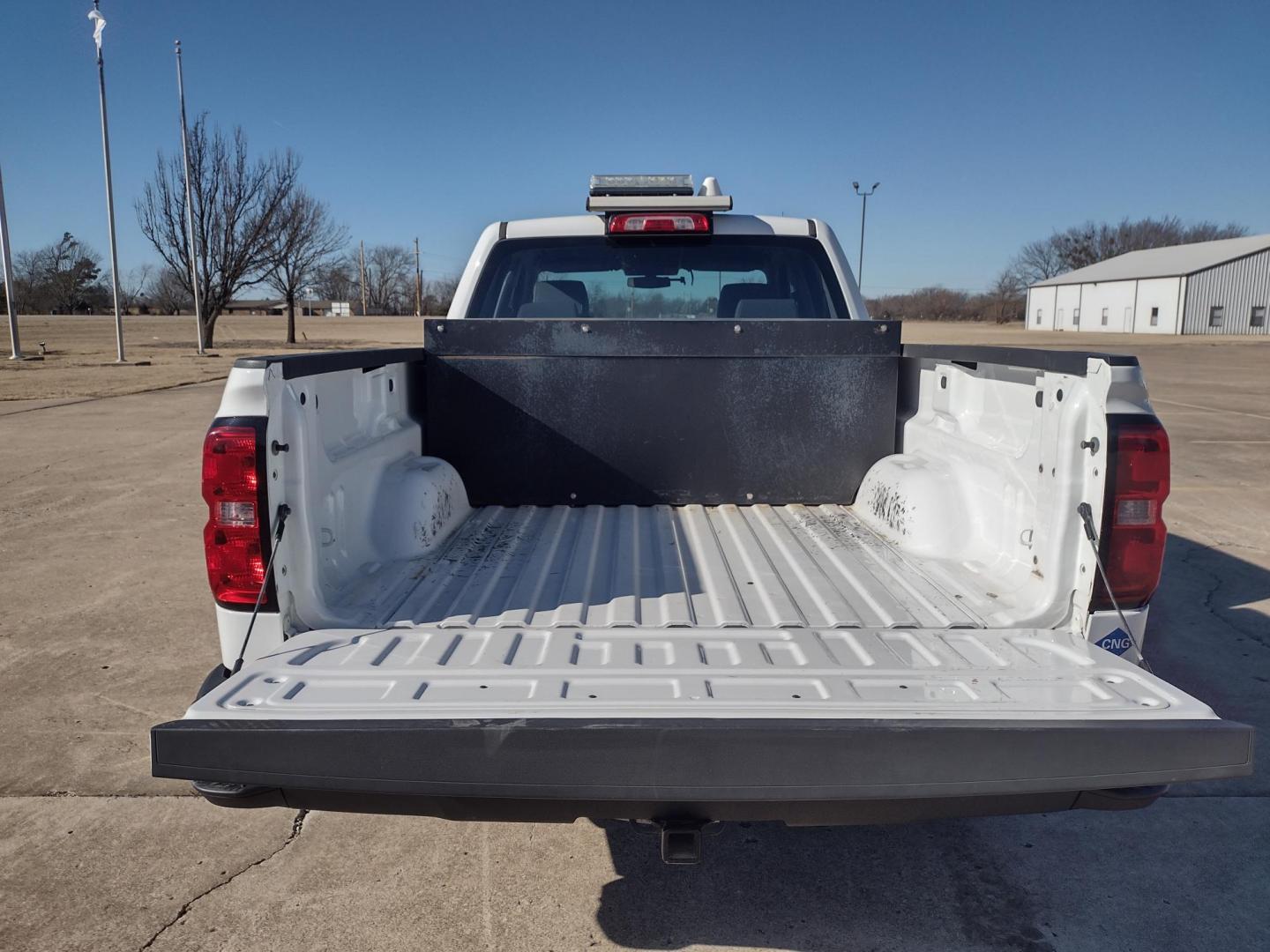 2019 White /Gray Chevrolet Silverado 1500 (2GCVKNECXK1) with an 5.3L V8 OHV 16V engine, 6A transmission, located at 17760 Hwy 62, Morris, OK, 74445, (918) 733-4887, 35.609104, -95.877060 - 2019 CHEVY SILVERADO 1500 4WD ***CLEAN TITLE*** BI-FUEL SYSTEM RUNS ON CNG OR GASOLINE WITH THE 5.3L V8 ENGINE. IT FEATURES MANUAL SEATS, LEATHER INTERIOR, POWER LOCKS, POWER WINDOWS, AM/FM RADIO, BACKUP CAMERA, CRUSIE CONTROL, TRACTION CONTROL, AND SAFETY LIGHT. ONLY 188,142 MILES WITH 265/70R17 TI - Photo#10