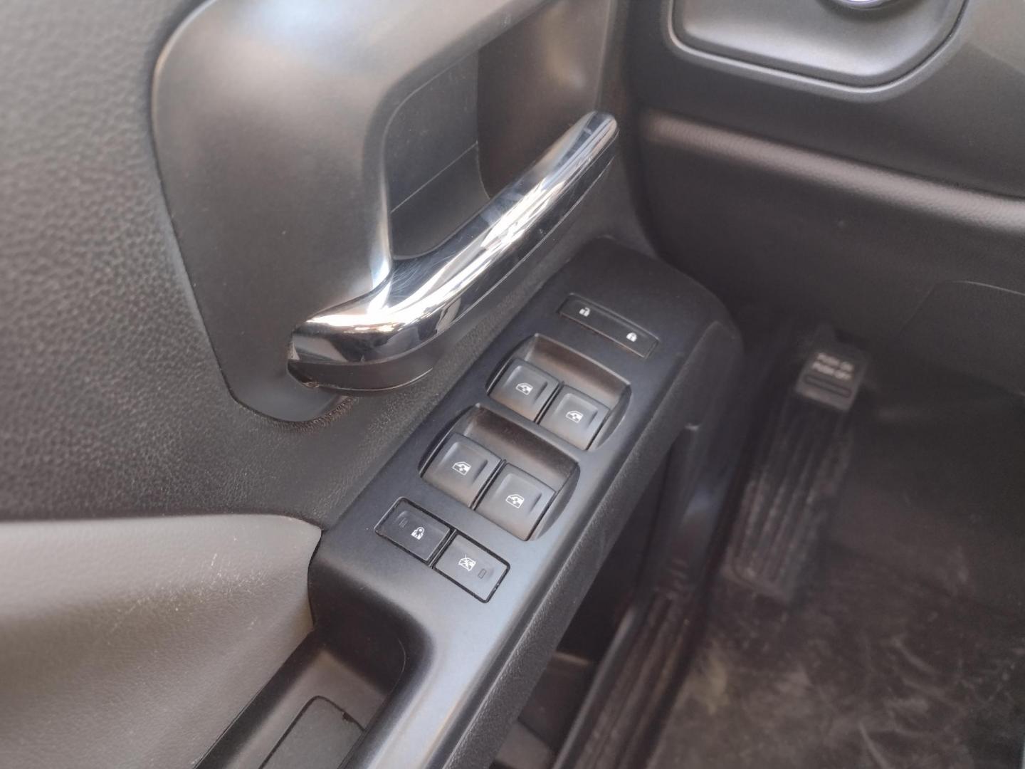 2019 White /Gray Chevrolet Silverado 1500 (2GCVKNECXK1) with an 5.3L V8 OHV 16V engine, 6A transmission, located at 17760 Hwy 62, Morris, OK, 74445, (918) 733-4887, 35.609104, -95.877060 - 2019 CHEVY SILVERADO 1500 4WD ***CLEAN TITLE*** BI-FUEL SYSTEM RUNS ON CNG OR GASOLINE WITH THE 5.3L V8 ENGINE. IT FEATURES MANUAL SEATS, LEATHER INTERIOR, POWER LOCKS, POWER WINDOWS, AM/FM RADIO, BACKUP CAMERA, CRUSIE CONTROL, TRACTION CONTROL, AND SAFETY LIGHT. ONLY 188,142 MILES WITH 265/70R17 TI - Photo#12