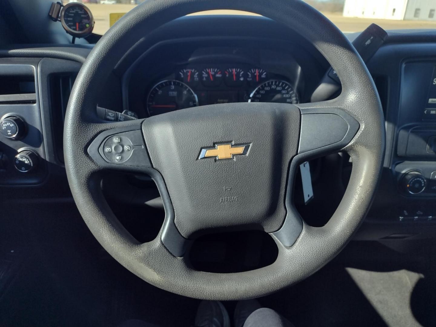 2019 White /Gray Chevrolet Silverado 1500 (2GCVKNECXK1) with an 5.3L V8 OHV 16V engine, 6A transmission, located at 17760 Hwy 62, Morris, OK, 74445, (918) 733-4887, 35.609104, -95.877060 - 2019 CHEVY SILVERADO 1500 4WD ***CLEAN TITLE*** BI-FUEL SYSTEM RUNS ON CNG OR GASOLINE WITH THE 5.3L V8 ENGINE. IT FEATURES MANUAL SEATS, LEATHER INTERIOR, POWER LOCKS, POWER WINDOWS, AM/FM RADIO, BACKUP CAMERA, CRUSIE CONTROL, TRACTION CONTROL, AND SAFETY LIGHT. ONLY 188,142 MILES WITH 265/70R17 TI - Photo#14