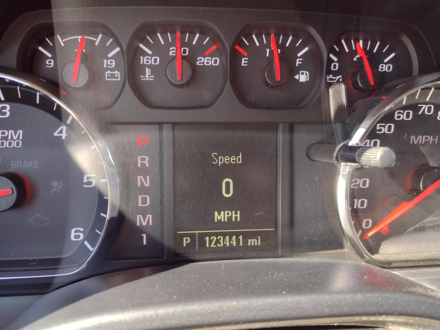 2015 White /Gray Chevrolet Silverado 2500HD (1GC2CUEB1FZ) with an 6.0L V8 OHV 16V CNG engine, 6A transmission, located at 17760 Hwy 62, Morris, OK, 74445, (918) 733-4887, 35.609104, -95.877060 - 2015 CHEVY SILVERADO 2500HD 2WD ***CLEAN TITLE*** BI-FUEL SYSTEM RUNS ON CNG OR GASOLINE WITH THE 6.0L V8 ENGINE. IT FEATURES MANUAL SEATS, LEATHER INTERIOR, POWER LOCKS, POWER WINDOWS, POWER MIRRORS, AM/FM RADIO, BACKUP CAMERA, CRUSIE CONTROL, TRACTION CONTROL, AND BED LINER. ONLY 123,441 MILES WI - Photo#15