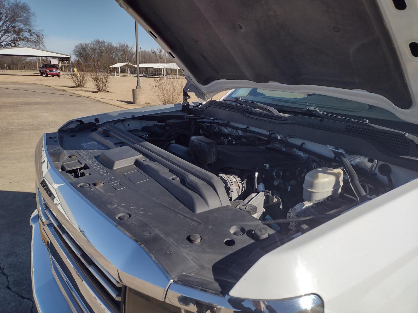 2015 White /Gray Chevrolet Silverado 2500HD (1GC2CUEB1FZ) with an 6.0L V8 OHV 16V CNG engine, 6A transmission, located at 17760 Hwy 62, Morris, OK, 74445, (918) 733-4887, 35.609104, -95.877060 - 2015 CHEVY SILVERADO 2500HD 2WD ***CLEAN TITLE*** BI-FUEL SYSTEM RUNS ON CNG OR GASOLINE WITH THE 6.0L V8 ENGINE. IT FEATURES MANUAL SEATS, LEATHER INTERIOR, POWER LOCKS, POWER WINDOWS, POWER MIRRORS, AM/FM RADIO, BACKUP CAMERA, CRUSIE CONTROL, TRACTION CONTROL, AND BED LINER. ONLY 123,441 MILES WI - Photo#22