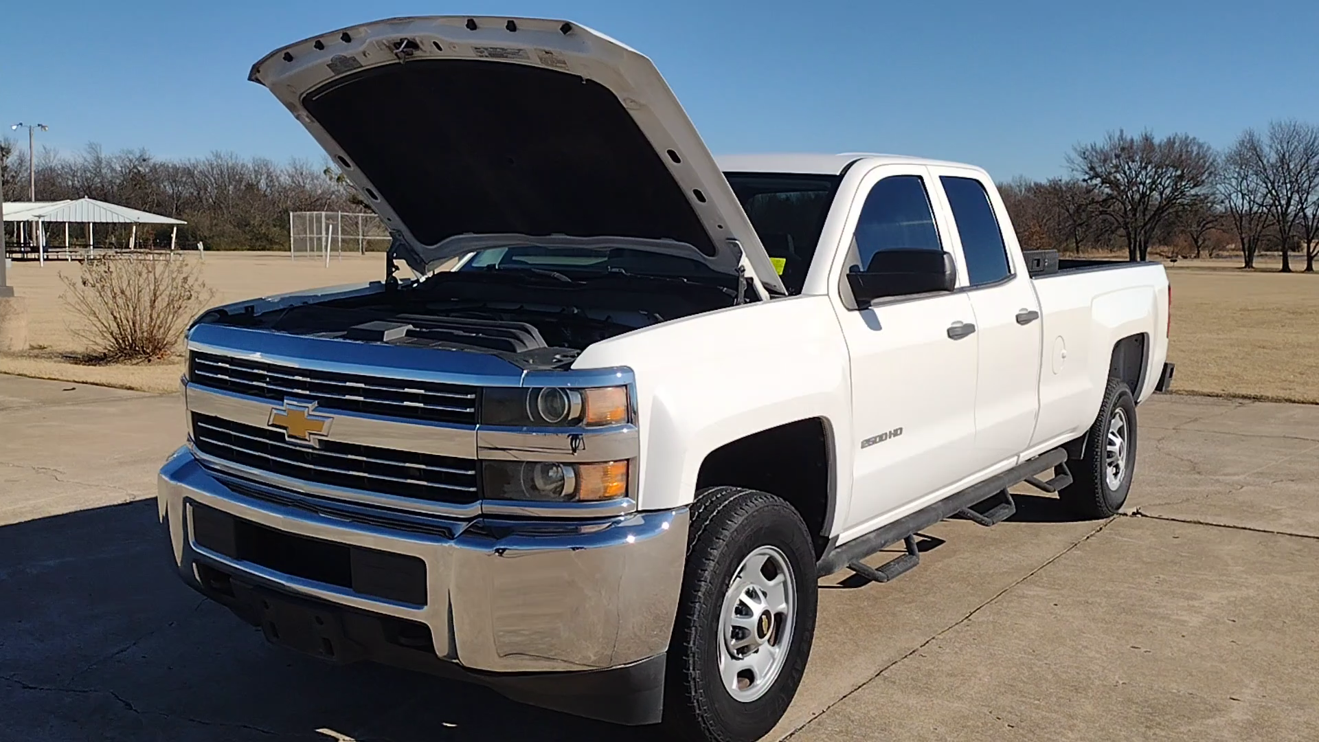 2015 White /Gray Chevrolet Silverado 2500HD (1GC2CUEB1FZ) with an 6.0L V8 OHV 16V CNG engine, 6A transmission, located at 17760 Hwy 62, Morris, OK, 74445, (918) 733-4887, 35.609104, -95.877060 - 2015 CHEVY SILVERADO 2500HD 2WD ***CLEAN TITLE*** BI-FUEL SYSTEM RUNS ON CNG OR GASOLINE WITH THE 6.0L V8 ENGINE. IT FEATURES MANUAL SEATS, LEATHER INTERIOR, POWER LOCKS, POWER WINDOWS, POWER MIRRORS, AM/FM RADIO, BACKUP CAMERA, CRUSIE CONTROL, TRACTION CONTROL, AND BED LINER. ONLY 123,441 MILES WI- Photo#35