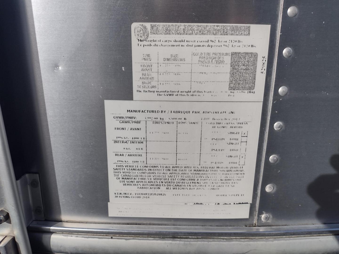 2014 Silver /TAN Airstream FLYING CLOUD 30 30 (1STJ9YP22EJ) , located at 17760 Hwy 62, Morris, OK, 74445, 35.609104, -95.877060 - HAVE YOU EVER WANTED TO BECOME PART OF THE AIRSTREAM FAMILY? WELL HERE IS YOUR CHANCE, CHECK OUT THIS 2014 AIRSTREAM FLYING CLOUD 30 31FT OVERALL WITH A 21FT MANUAL AWNING. ***REBUILT TITLE DUE TO HAIL DAMAGE*** IN THE LIVING AND KITCHEN AREA IS A LEATHER SOFA THAT FOLDS DOWN FOR ADDITIONAL SLEEPING - Photo#12