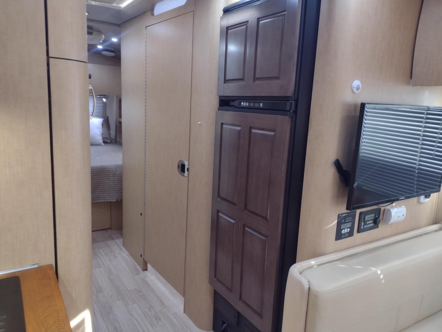 2014 Silver /TAN Airstream FLYING CLOUD 30 30 (1STJ9YP22EJ) , located at 17760 Hwy 62, Morris, OK, 74445, 35.609104, -95.877060 - HAVE YOU EVER WANTED TO BECOME PART OF THE AIRSTREAM FAMILY? WELL HERE IS YOUR CHANCE, CHECK OUT THIS 2014 AIRSTREAM FLYING CLOUD 30 31FT OVERALL WITH A 21FT MANUAL AWNING. ***REBUILT TITLE DUE TO HAIL DAMAGE*** IN THE LIVING AND KITCHEN AREA IS A LEATHER SOFA THAT FOLDS DOWN FOR ADDITIONAL SLEEPING - Photo#33