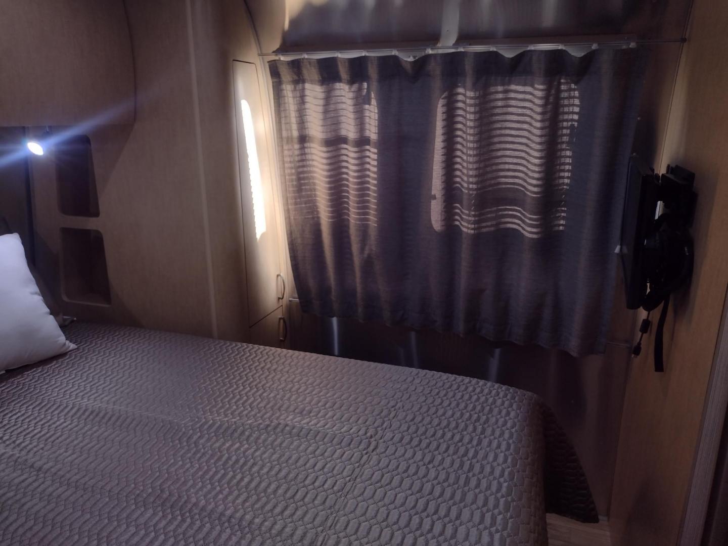 2014 Silver /TAN Airstream FLYING CLOUD 30 30 (1STJ9YP22EJ) , located at 17760 Hwy 62, Morris, OK, 74445, 35.609104, -95.877060 - HAVE YOU EVER WANTED TO BECOME PART OF THE AIRSTREAM FAMILY? WELL HERE IS YOUR CHANCE, CHECK OUT THIS 2014 AIRSTREAM FLYING CLOUD 30 31FT OVERALL WITH A 21FT MANUAL AWNING. ***REBUILT TITLE DUE TO HAIL DAMAGE*** IN THE LIVING AND KITCHEN AREA IS A LEATHER SOFA THAT FOLDS DOWN FOR ADDITIONAL SLEEPING - Photo#47