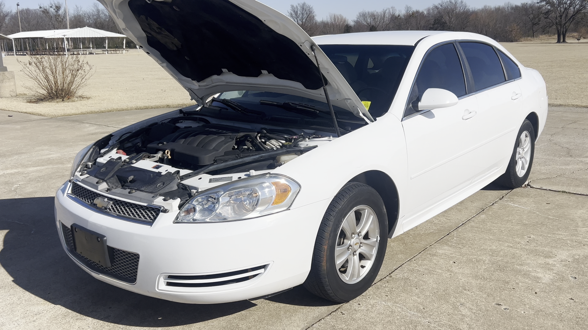 2013 White /Gray Chevrolet Impala (2G1WF5E30D1) with an 3.6L V6 DOHC 16V FFV engine, 6-Speed Automatic transmission, located at 17760 Hwy 62, Morris, OK, 74445, (918) 733-4887, 35.609104, -95.877060 - 2013 CHEVY IMPALA WITH 3.6L V6 ENGINE. ***REBUILT TITLE*** IT FEATURES KEYLESS ENTRY, CLOTH INTERIOR, POWER SEATS, POWER LOCKS, POWER WINDOWS, POWER MIRRORS, AM/FM RADIO, CD PLAYER, AUXILILARY PORT, CRUISE CONTROL, AND TRACTION CONTROL. ONLY 95,485 MILES AND FIRESTONE 225/60R16 TIRES. ****REBUILT- Photo#27