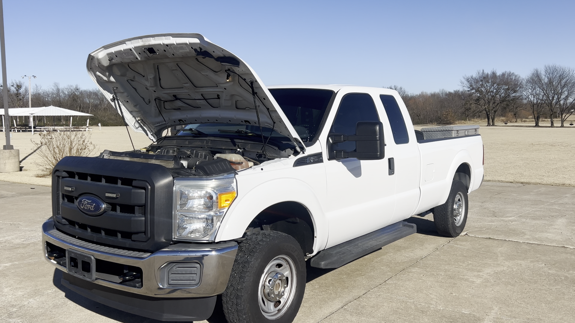 2014 White /Gray Ford F-250 SD SD (1FT7X2B67EE) with an 6.2L V8 OHV 16V engine, 6-Speed Automatic transmission, located at 17760 Hwy 62, Morris, OK, 74445, (918) 733-4887, 35.609104, -95.877060 - 2014 F250 4WD SUPER DUTY ***CLEAN TITLE*** IS A BI-FUEL SYSTEM THAT RUNS ON CNG OR GASOLINE. THIS TRUCK HAS A 6.2L V8 ENGINE, FEATURES CLOTH MANUAL SEAT, MANUAL WINDOWS, MANUAL LOCKS, MANUAL MIRRORS, BACKUP CAMERA, AM FM RADIO, CD PLAYER, AUXILILARY PORT, CRUISE CONTROL, TRACTION CONTROL, TRAILER B- Photo#30