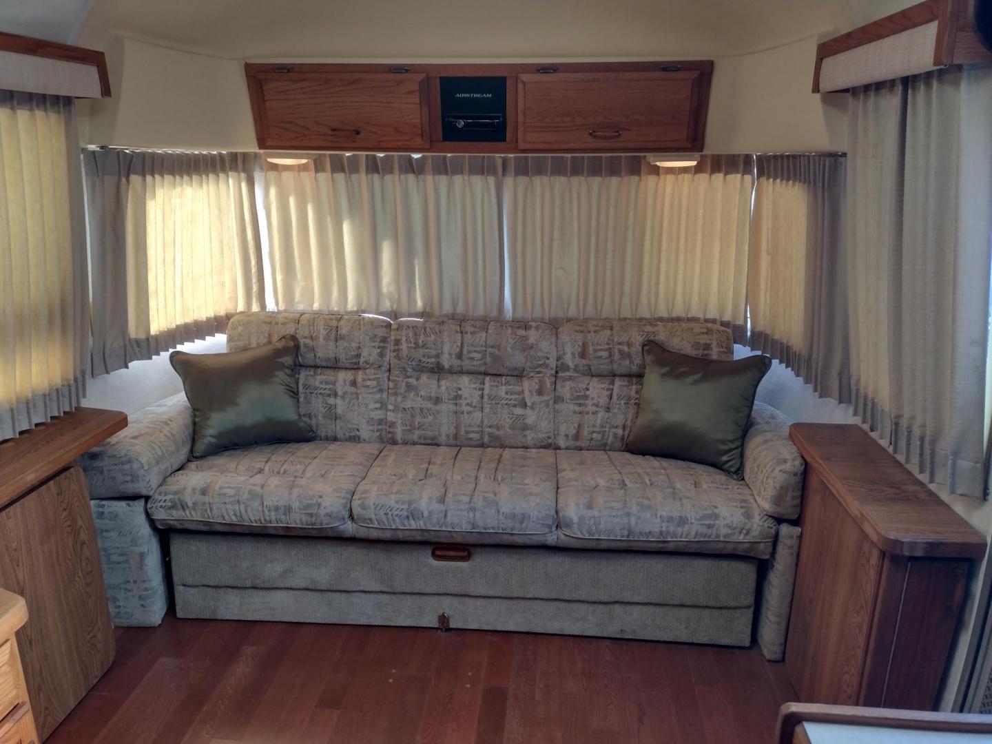 1995 Silver Airstream CLASSIC EXCELLA 25A EXCELLA 25A (1STGEAJ27SJ) , located at 17760 Hwy 62, Morris, OK, 74445, 35.609104, -95.877060 - HAVE YOU EVER WANTED TO BECOME PART OF THE AIRSTREAM FAMILY? WELL HERE IS YOUR CHANCE, CHECK OUT THIS 1995 AIRSTREAM CLASSIC EXCELLA 25A 25.5FT OVERALL WITH 16FT MANUAL AWNING. IN THE LIVING AND KITCHEN AREA IS A SOFA THAT FOLDS DOWN FOR ADDITIONAL SLEEPING, STORAGE UNDER THE SOFA, OVERHEAD CABINETS - Photo#11