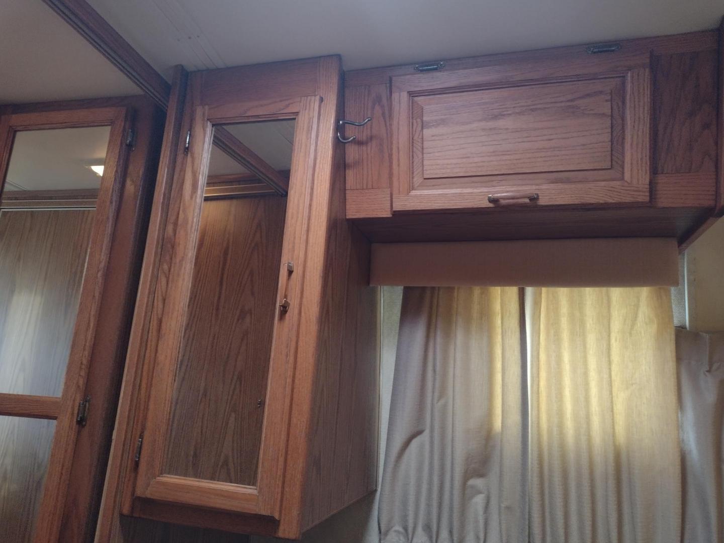 1995 Silver Airstream CLASSIC EXCELLA 25A EXCELLA 25A (1STGEAJ27SJ) , located at 17760 Hwy 62, Morris, OK, 74445, 35.609104, -95.877060 - HAVE YOU EVER WANTED TO BECOME PART OF THE AIRSTREAM FAMILY? WELL HERE IS YOUR CHANCE, CHECK OUT THIS 1995 AIRSTREAM CLASSIC EXCELLA 25A 25.5FT OVERALL WITH 16FT MANUAL AWNING. IN THE LIVING AND KITCHEN AREA IS A SOFA THAT FOLDS DOWN FOR ADDITIONAL SLEEPING, STORAGE UNDER THE SOFA, OVERHEAD CABINETS - Photo#36