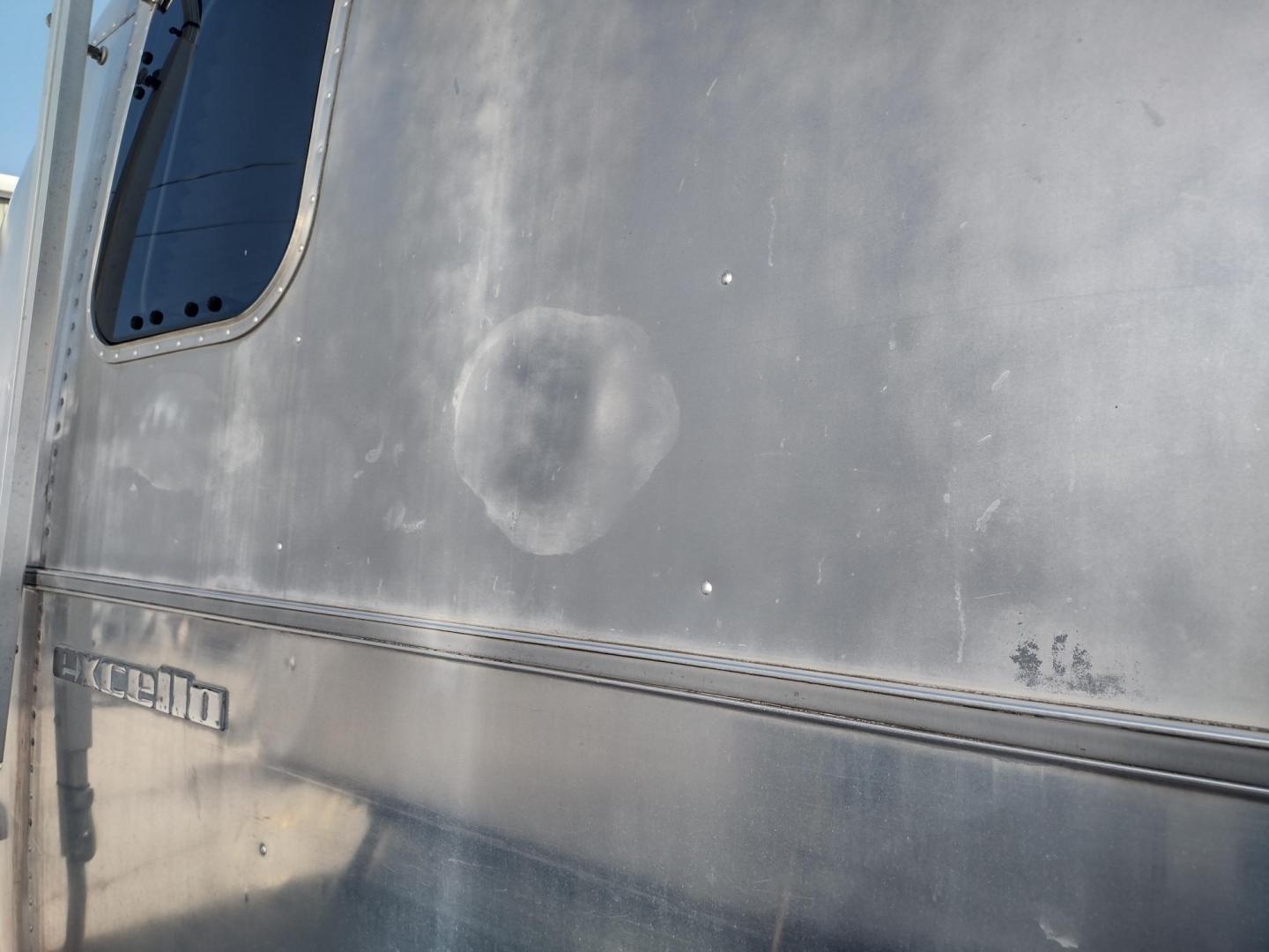 1995 Silver Airstream CLASSIC EXCELLA 25A EXCELLA 25A (1STGEAJ27SJ) , located at 17760 Hwy 62, Morris, OK, 74445, 35.609104, -95.877060 - HAVE YOU EVER WANTED TO BECOME PART OF THE AIRSTREAM FAMILY? WELL HERE IS YOUR CHANCE, CHECK OUT THIS 1995 AIRSTREAM CLASSIC EXCELLA 25A 25.5FT OVERALL WITH 16FT MANUAL AWNING. IN THE LIVING AND KITCHEN AREA IS A SOFA THAT FOLDS DOWN FOR ADDITIONAL SLEEPING, STORAGE UNDER THE SOFA, OVERHEAD CABINETS - Photo#50