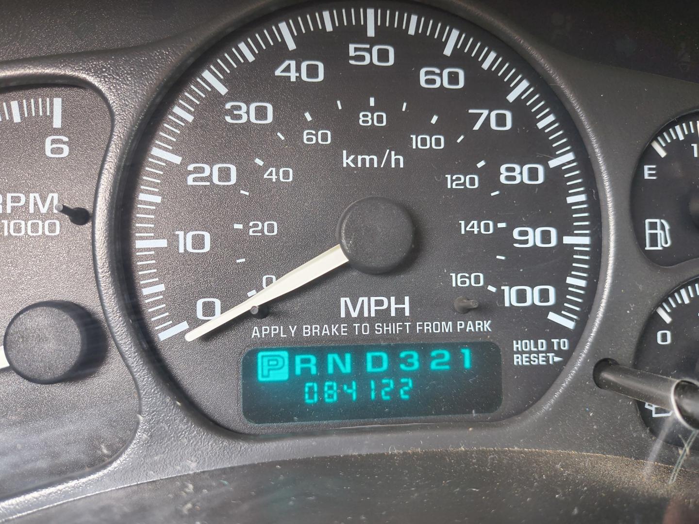 2001 BLUE /GRAY Chevrolet Suburban 1500 2WD (1GNEC16T11J) with an 5.3L V8 16V OHV engine, 4-Speed Automatic Overdrive transmission, located at 17760 Hwy 62, Morris, OK, 74445, (918) 733-4887, 35.609104, -95.877060 - 2001 CHEVY SUBURBAN 1500 2WD WITH THE 5.3L V8 ENGINE. IT FEATURES CLOTH INTERIOR, MANUAL SEATS, POWER LOCKS, POWER WINDOWS, POWER MIRRORS, AM/FM RADIO, CD PLAYER, 2ND ROW SEATING, REAR CLIMATE CONTROL, CRUISE CONTROL, AND TRAILER HITCH. FIRESTONE LT245/75R16 AND HAS 84,122 MILES. HAS CLEAN TITLE. WE- Photo#11