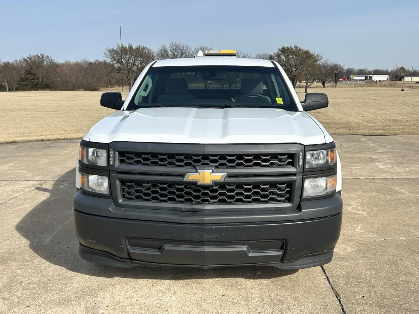 2015 White /Gray Chevrolet Silverado 1500 (1GCRCPECXFZ) with an 5.3L V8 OHV 16V engine, 6-Speed Automatic transmission, located at 17760 Hwy 62, Morris, OK, 74445, (918) 733-4887, 35.609104, -95.877060 - 2015 CHEVY SILVERADO 1500 2WD BI-FUEL SYSTEM RUNS ON CNG OR GASOLINE WITH THE 5.3L V8 ENGINE. IT FEATURES MANUAL SEATS, CLOTH INTERIOR, POWER LOCKS, POWER WINDOWS, AM/FM RADIO, BACKUP CAMERA, CRUSIE CONTROL, TRACTION CONTROL, SAFETY LIGHT, AND WEATHER GUARD TOOL BOXES. ONLY 157,343 MILES WITH FIREST - Photo#1