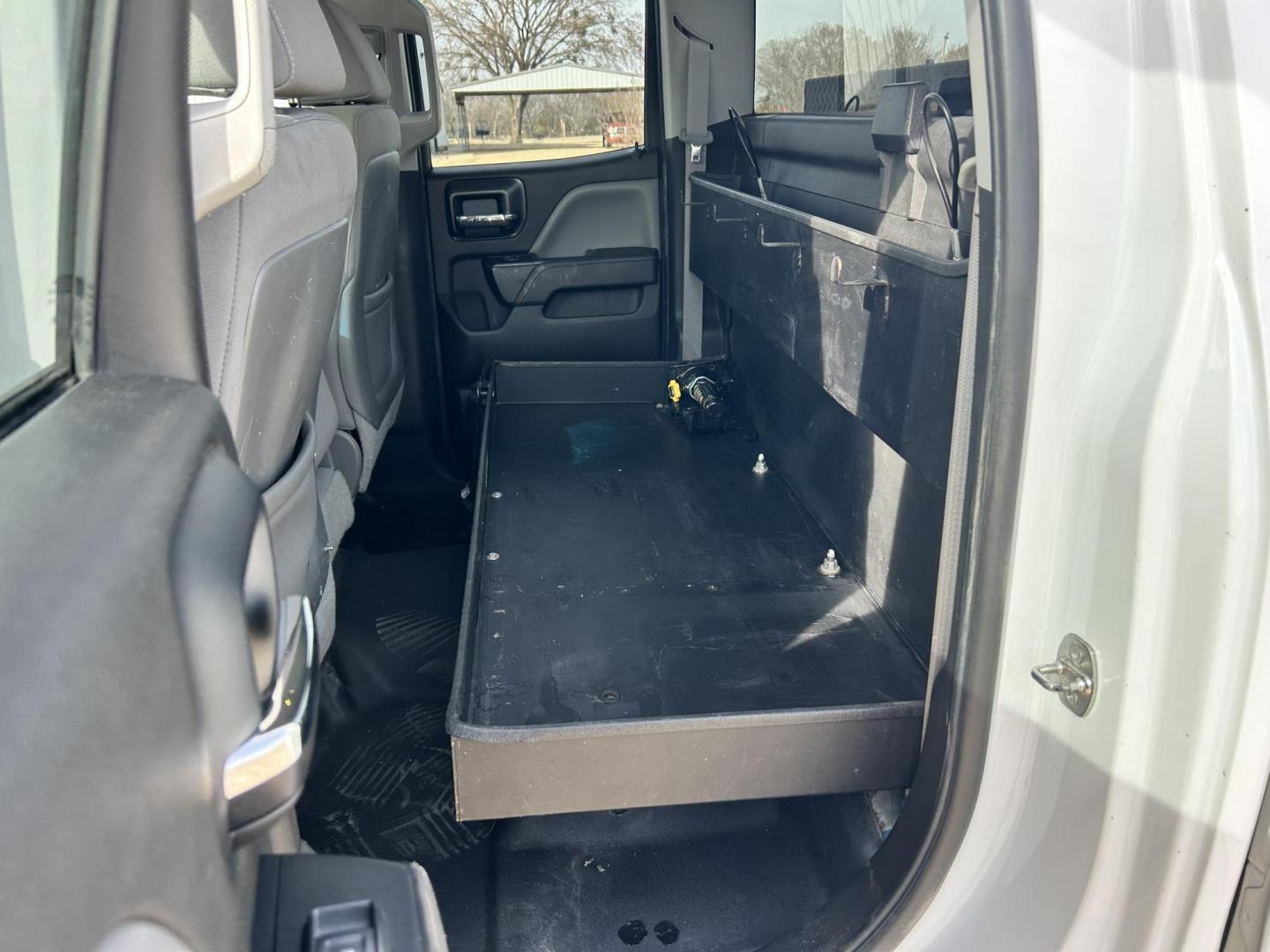 2015 White /Gray Chevrolet Silverado 1500 (1GCRCPECXFZ) with an 5.3L V8 OHV 16V engine, 6-Speed Automatic transmission, located at 17760 Hwy 62, Morris, OK, 74445, (918) 733-4887, 35.609104, -95.877060 - 2015 CHEVY SILVERADO 1500 2WD BI-FUEL SYSTEM RUNS ON CNG OR GASOLINE WITH THE 5.3L V8 ENGINE. IT FEATURES MANUAL SEATS, CLOTH INTERIOR, POWER LOCKS, POWER WINDOWS, AM/FM RADIO, BACKUP CAMERA, CRUSIE CONTROL, TRACTION CONTROL, SAFETY LIGHT, AND WEATHER GUARD TOOL BOXES. ONLY 157,343 MILES WITH FIREST - Photo#17