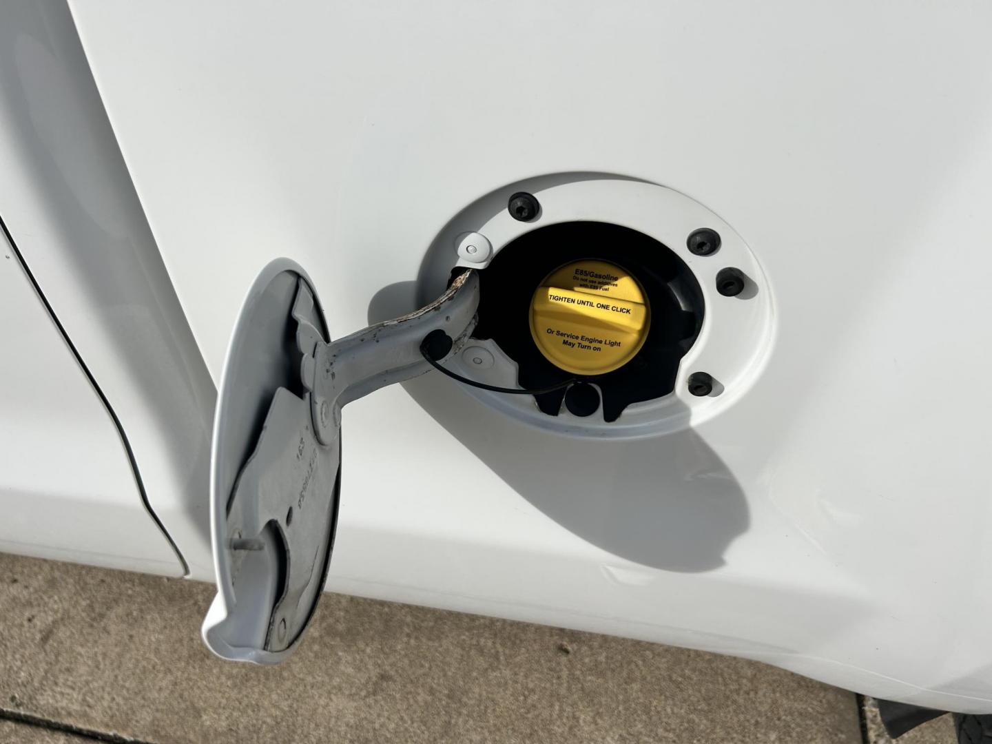 2015 White /Gray Chevrolet Silverado 1500 (1GCRCPECXFZ) with an 5.3L V8 OHV 16V engine, 6-Speed Automatic transmission, located at 17760 Hwy 62, Morris, OK, 74445, (918) 733-4887, 35.609104, -95.877060 - 2015 CHEVY SILVERADO 1500 2WD BI-FUEL SYSTEM RUNS ON CNG OR GASOLINE WITH THE 5.3L V8 ENGINE. IT FEATURES MANUAL SEATS, CLOTH INTERIOR, POWER LOCKS, POWER WINDOWS, AM/FM RADIO, BACKUP CAMERA, CRUSIE CONTROL, TRACTION CONTROL, SAFETY LIGHT, AND WEATHER GUARD TOOL BOXES. ONLY 157,343 MILES WITH FIREST - Photo#21