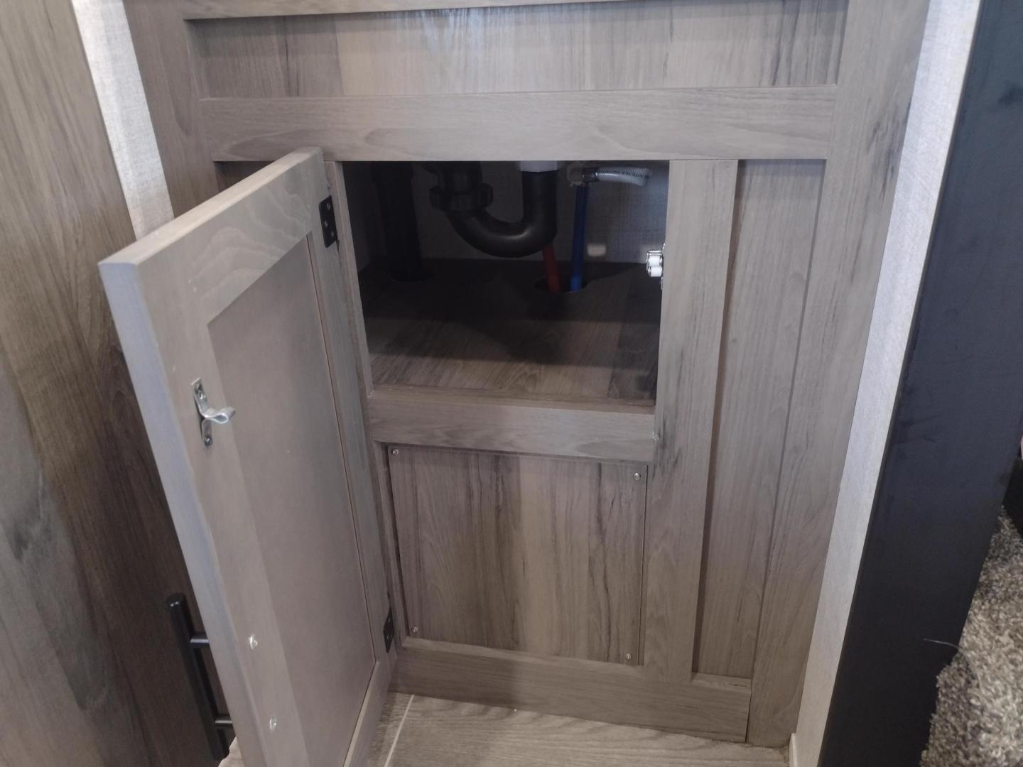 2021 Silver /Gray Gulf Stream Coach, Inc CONQUEST 275FBG 275FBG (1NL1G3020M1) , located at 17760 Hwy 62, Morris, OK, 74445, 35.609104, -95.877060 - CAMPING SEASON IS JUST AROUND THE CORNER COME CHECK OUT THIS 2021 GULF STREAM CONQUEST 275FBG 30FT OVERALL!!! ***APPEARS TO BE IN UNUSED CONDITION*** ***CLEAN TITLE*** IN THE FRONT IS A QUEEN SIZE BED WITH STORAGE UNDER BED, OVERHEAD CABINETS, AND 2 WARDROBE CLOSETS. IN THE LIVING AND KITCHEN AREA - Photo#33