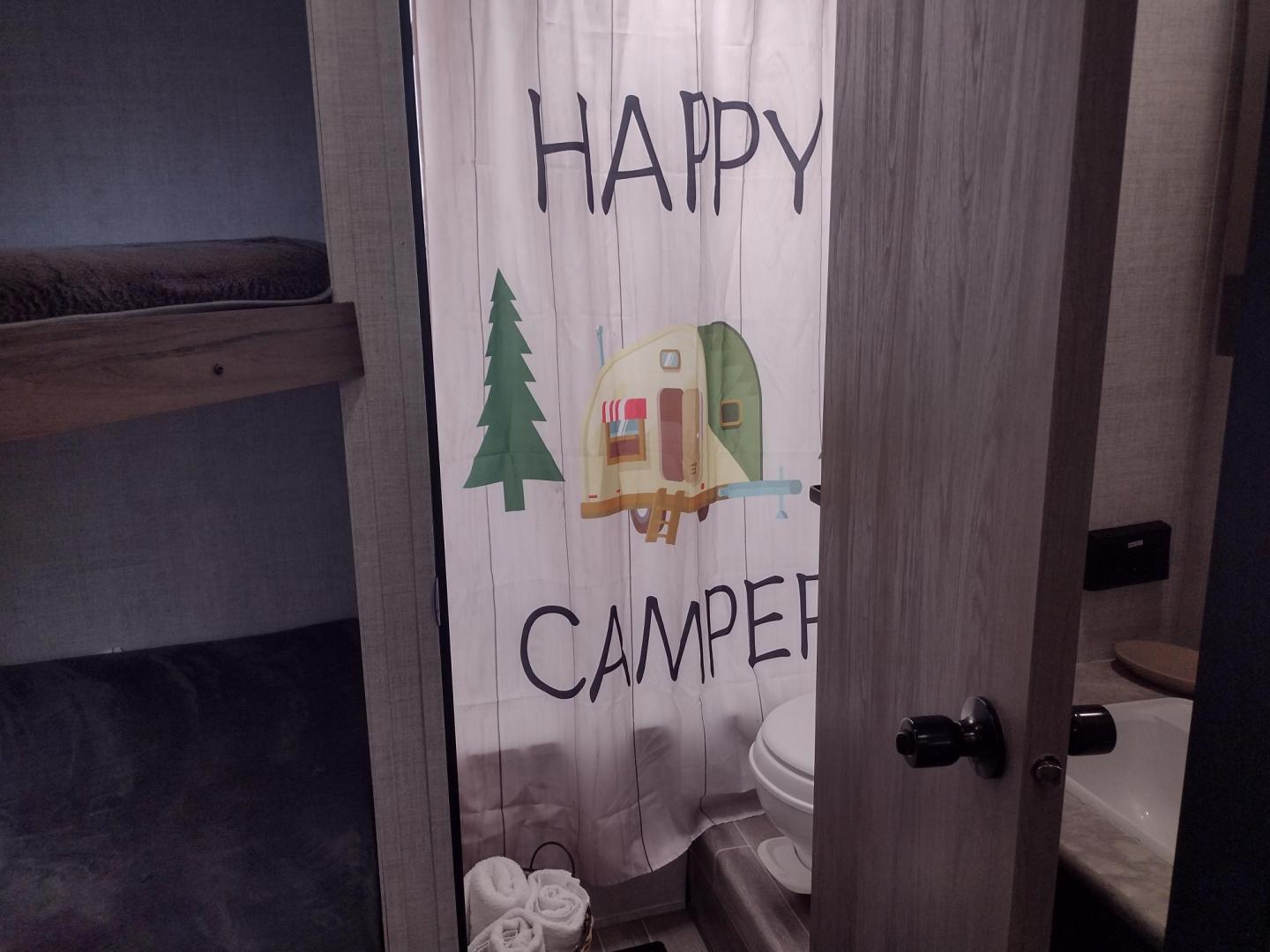 2021 Silver /Gray Gulf Stream Coach, Inc CONQUEST 275FBG 275FBG (1NL1G3020M1) , located at 17760 Hwy 62, Morris, OK, 74445, 35.609104, -95.877060 - CAMPING SEASON IS JUST AROUND THE CORNER COME CHECK OUT THIS 2021 GULF STREAM CONQUEST 275FBG 30FT OVERALL!!! ***APPEARS TO BE IN UNUSED CONDITION*** ***CLEAN TITLE*** IN THE FRONT IS A QUEEN SIZE BED WITH STORAGE UNDER BED, OVERHEAD CABINETS, AND 2 WARDROBE CLOSETS. IN THE LIVING AND KITCHEN AREA - Photo#34