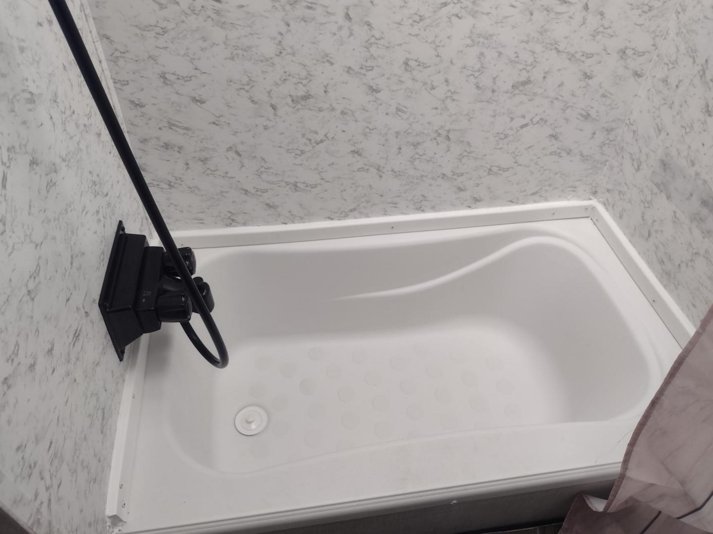 2021 Silver /Gray Gulf Stream Coach, Inc CONQUEST 275FBG 275FBG (1NL1G3020M1) , located at 17760 Hwy 62, Morris, OK, 74445, 35.609104, -95.877060 - CAMPING SEASON IS JUST AROUND THE CORNER COME CHECK OUT THIS 2021 GULF STREAM CONQUEST 275FBG 30FT OVERALL!!! ***APPEARS TO BE IN UNUSED CONDITION*** ***CLEAN TITLE*** IN THE FRONT IS A QUEEN SIZE BED WITH STORAGE UNDER BED, OVERHEAD CABINETS, AND 2 WARDROBE CLOSETS. IN THE LIVING AND KITCHEN AREA - Photo#36